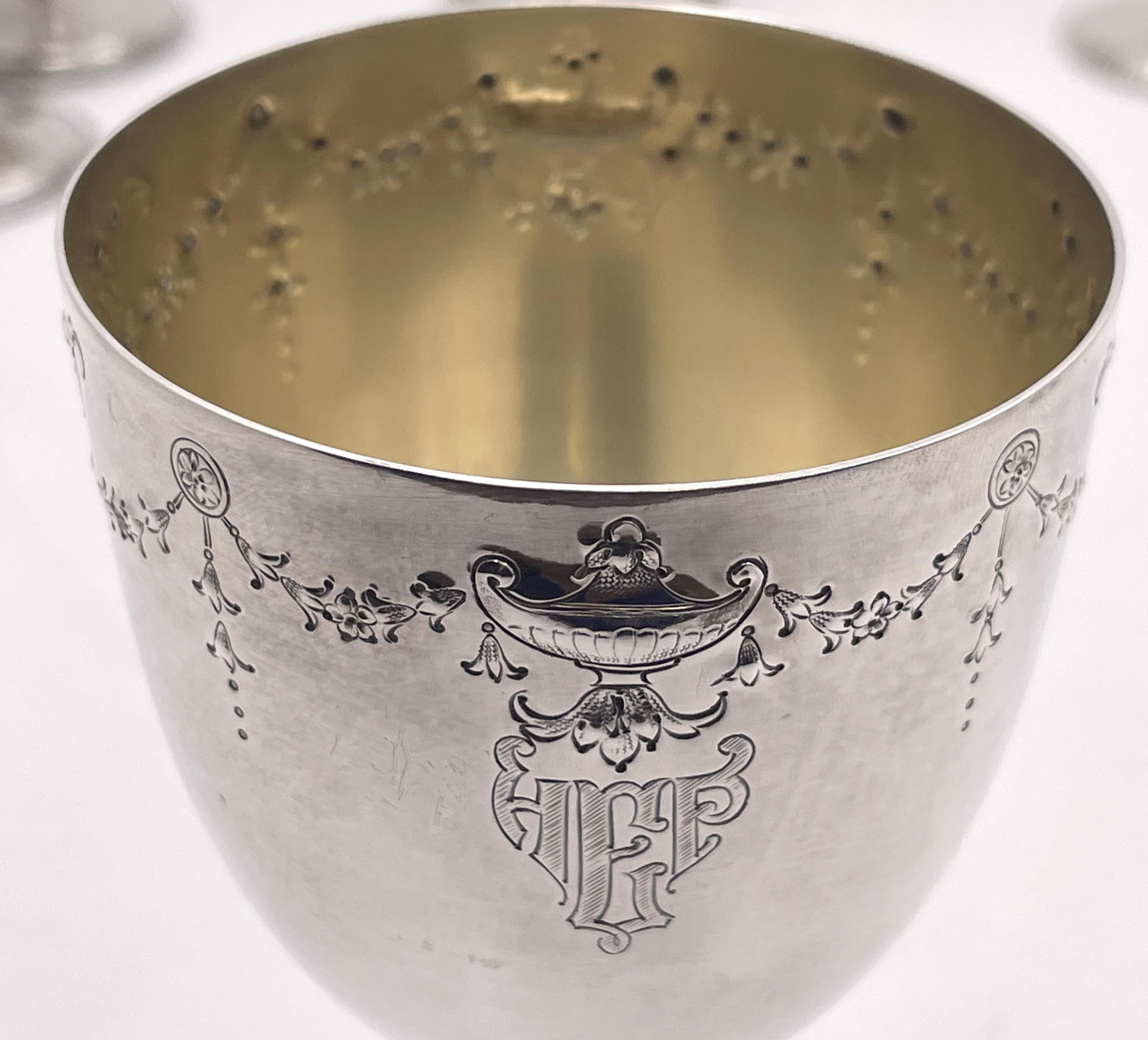 Set of 12 International Sterling Silver Goblets on Matching Tray Bon état - En vente à New York, NY