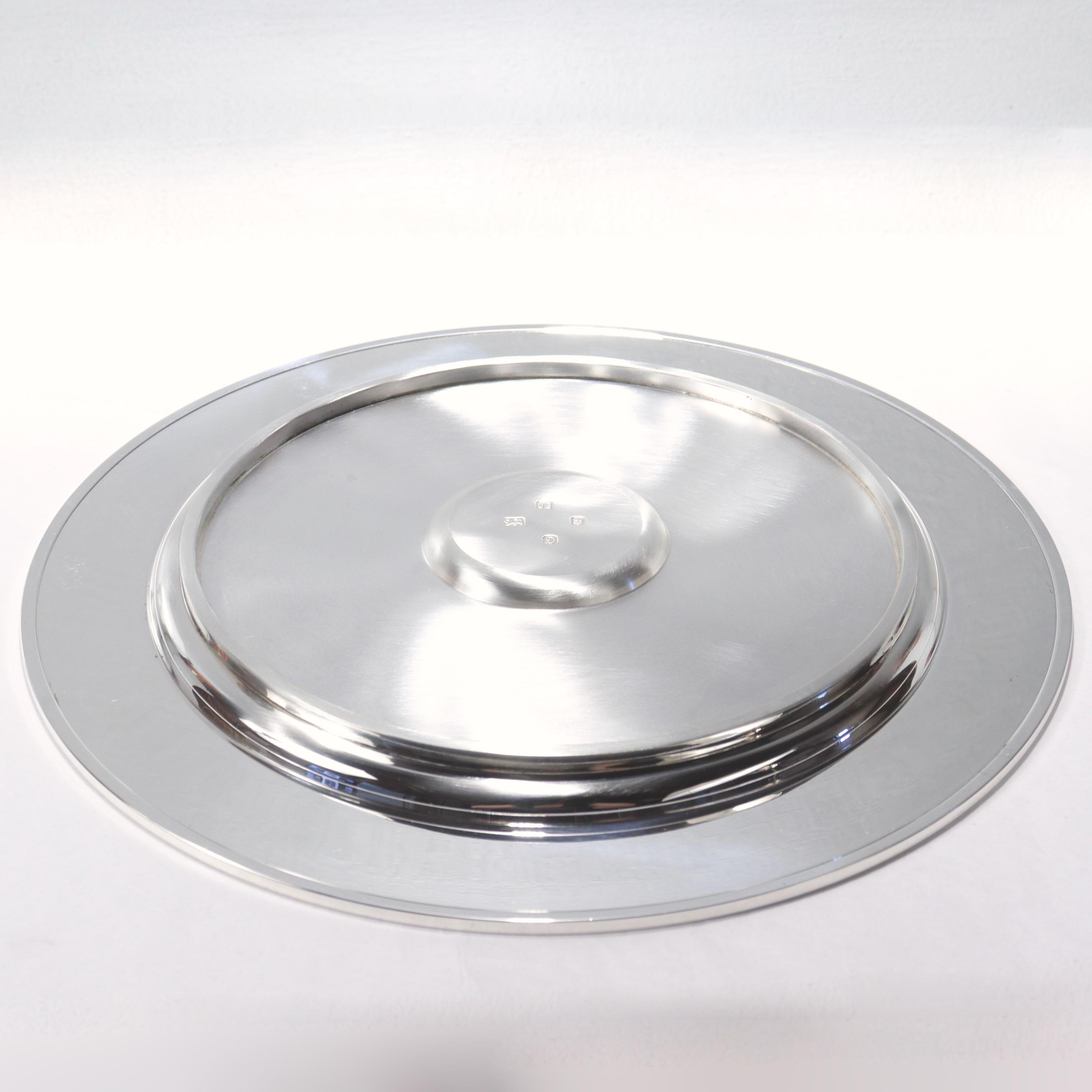 Women's or Men's Set of 12 Jocelyn Burton English Sterling Silver Nautilus Dinner Service Plates  For Sale