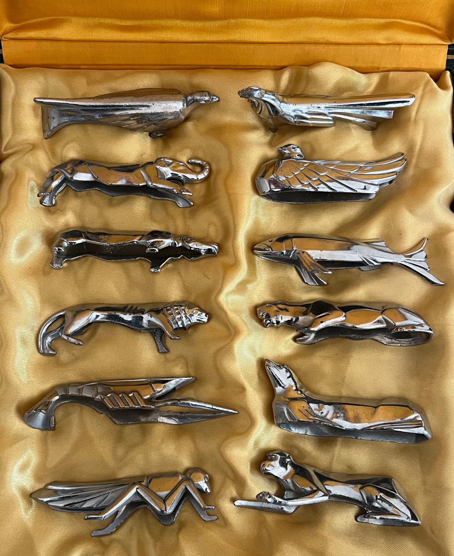 Set of 12 Knife Rests in the Art Deco Style of Christofle In Good Condition For Sale In Ross, CA