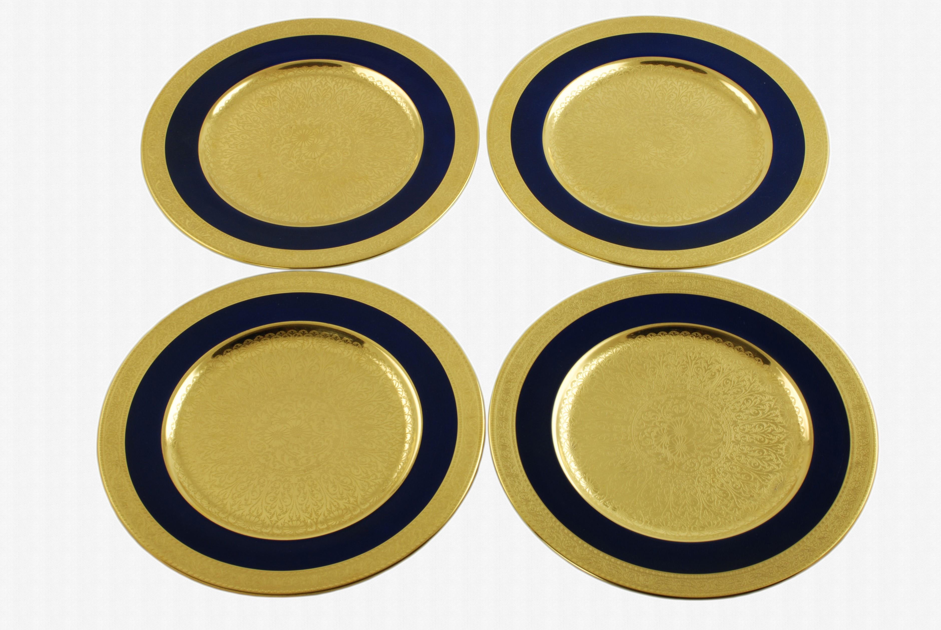 Juego de 12 Platos de Servicio de Gabinete de Porcelana Lenox con Incrustaciones de Cobalto y Dorado 2
