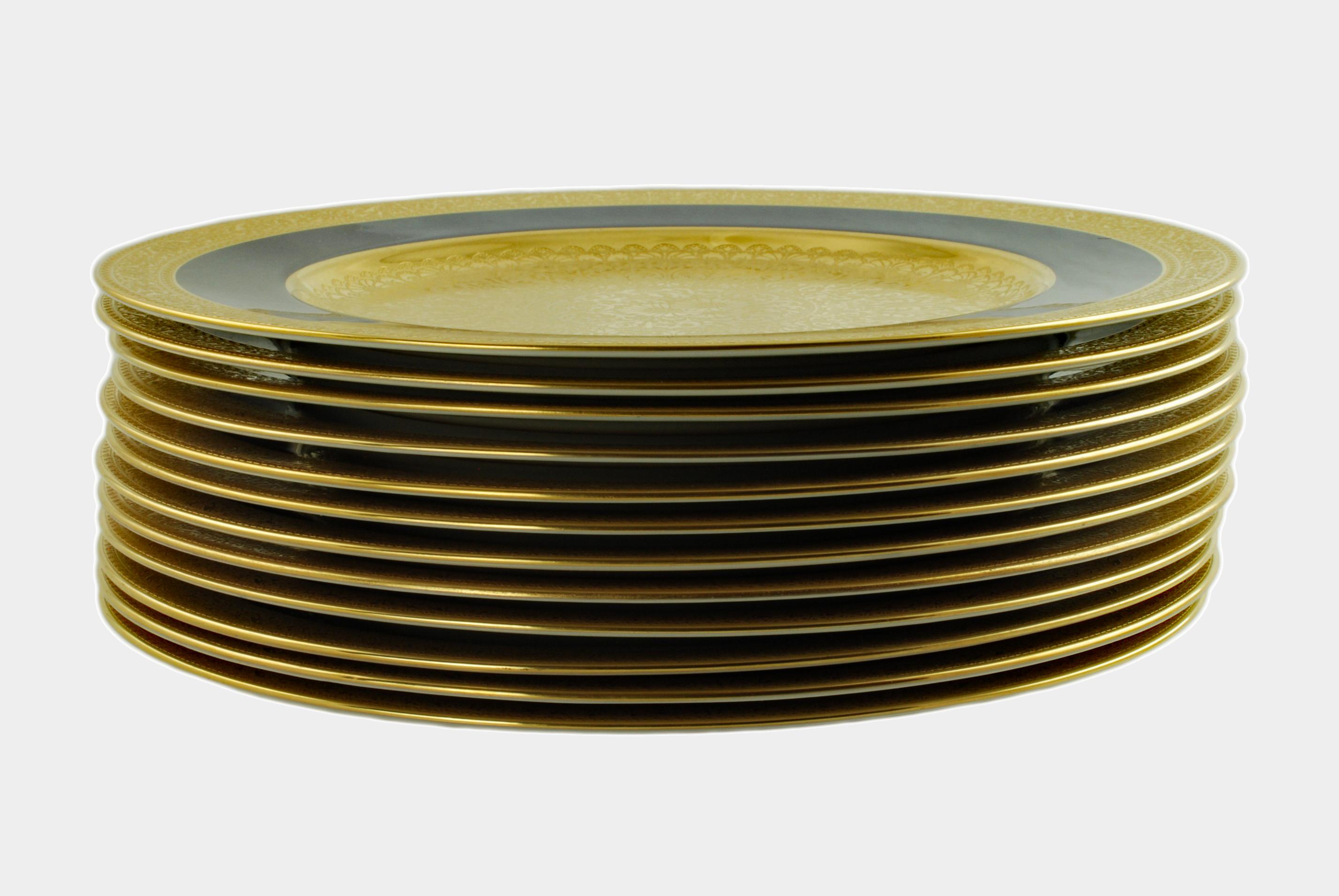 Juego de 12 Platos de Servicio de Gabinete de Porcelana Lenox con Incrustaciones de Cobalto y Dorado 3