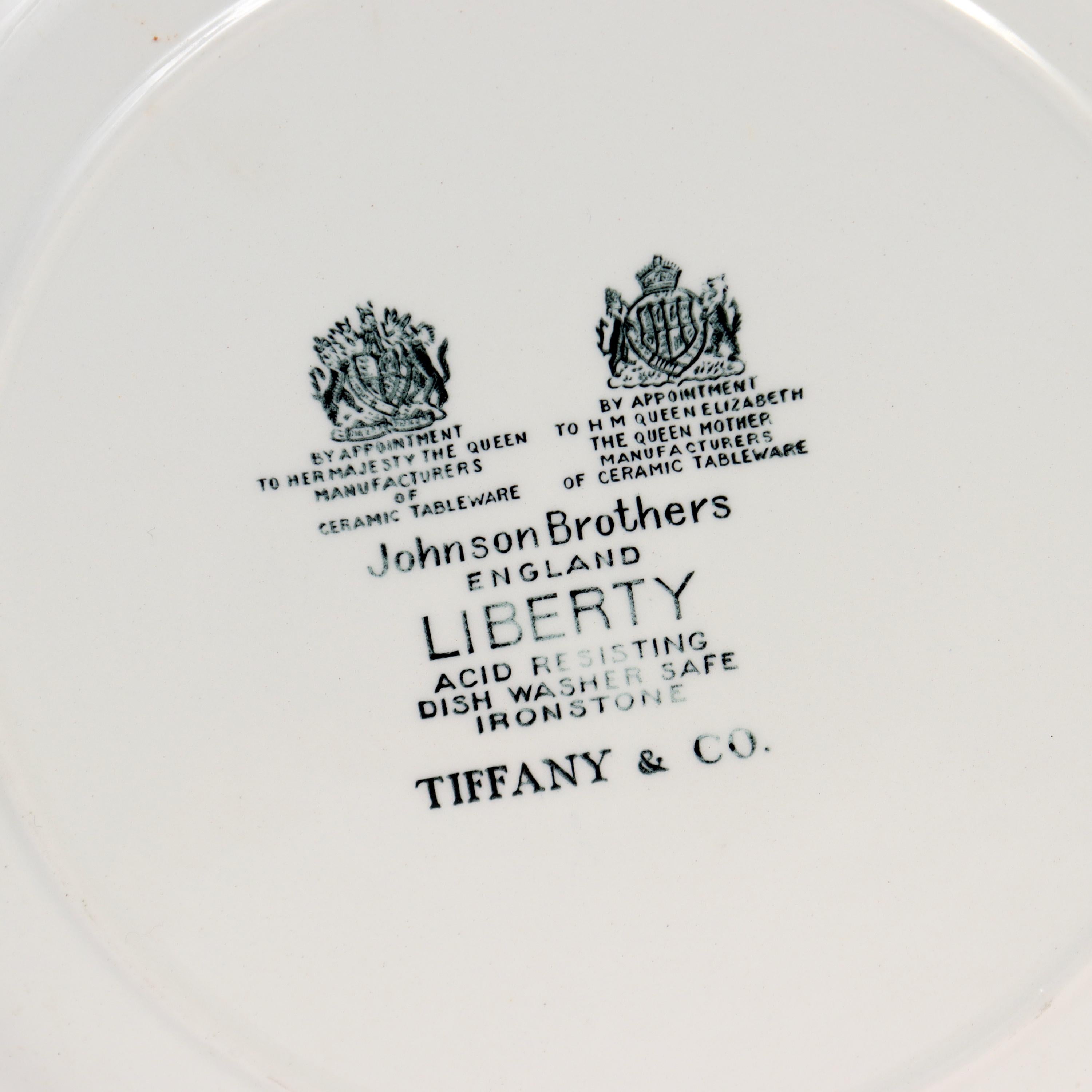 Ensemble de 12 assiettes carrées en pierre de fer Liberty Blue Johnson Brothers pour Tiffany & Co 7