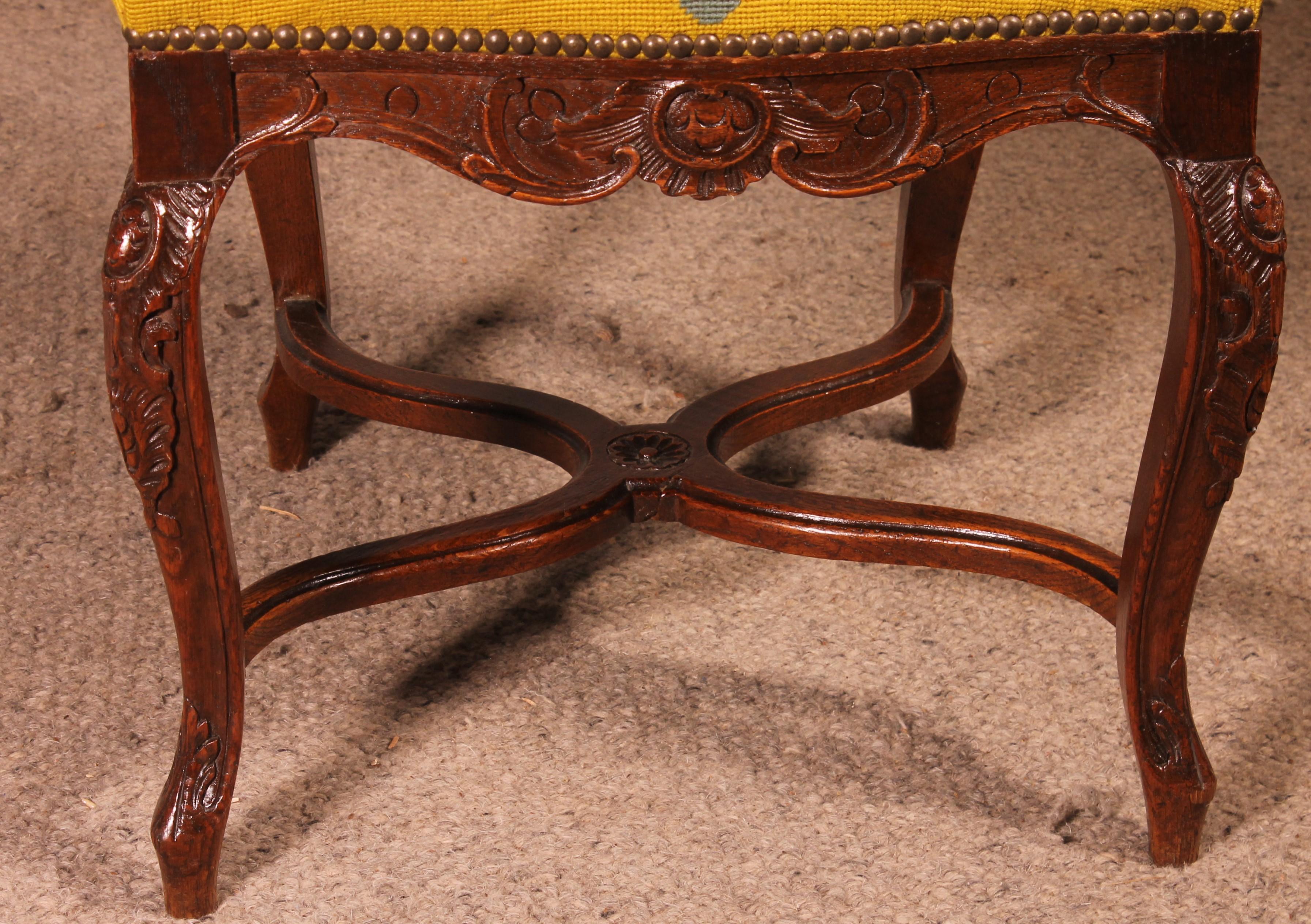 Satz von 12 Stühlen im Louis XIV-Stil aus Eiche im Angebot 5