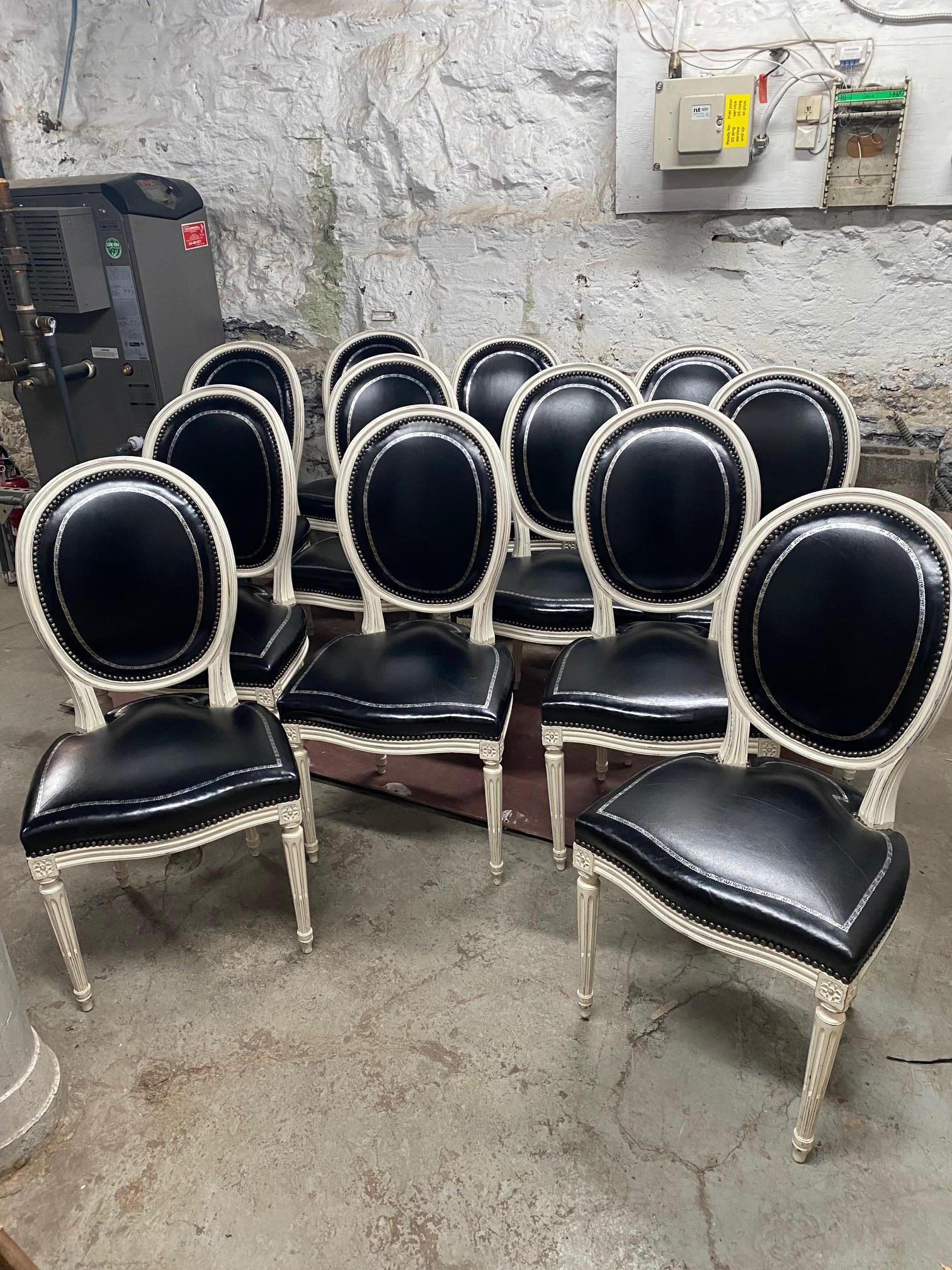 Set of 12 Louis XVI Style Dining Chairs in the Manner of Maison Jansen In Good Condition In Montreal, QC