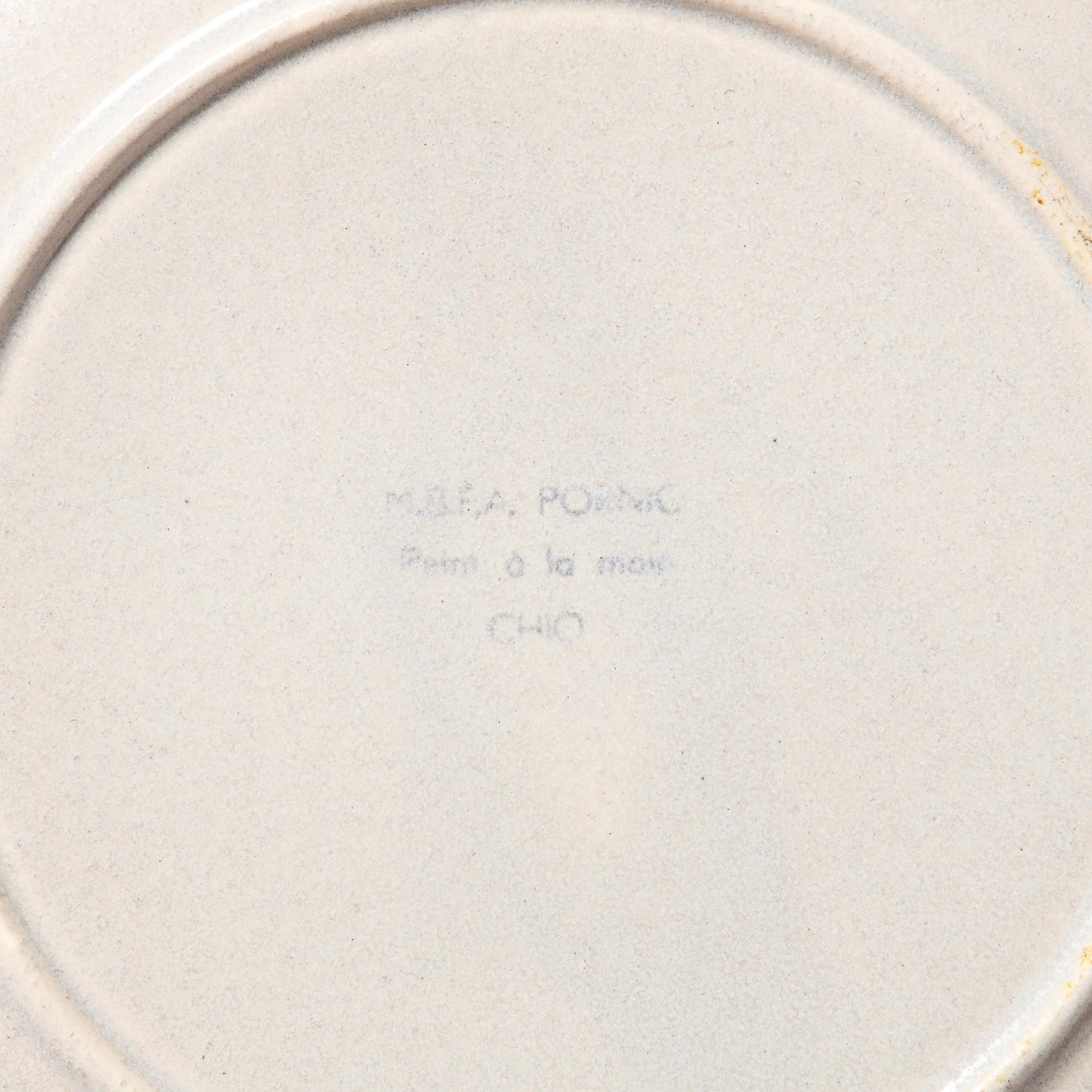 Céramique Ensemble de 12 assiettes en céramique du milieu du siècle avec motifs océaniques en mauve de MBFA Pornic en vente