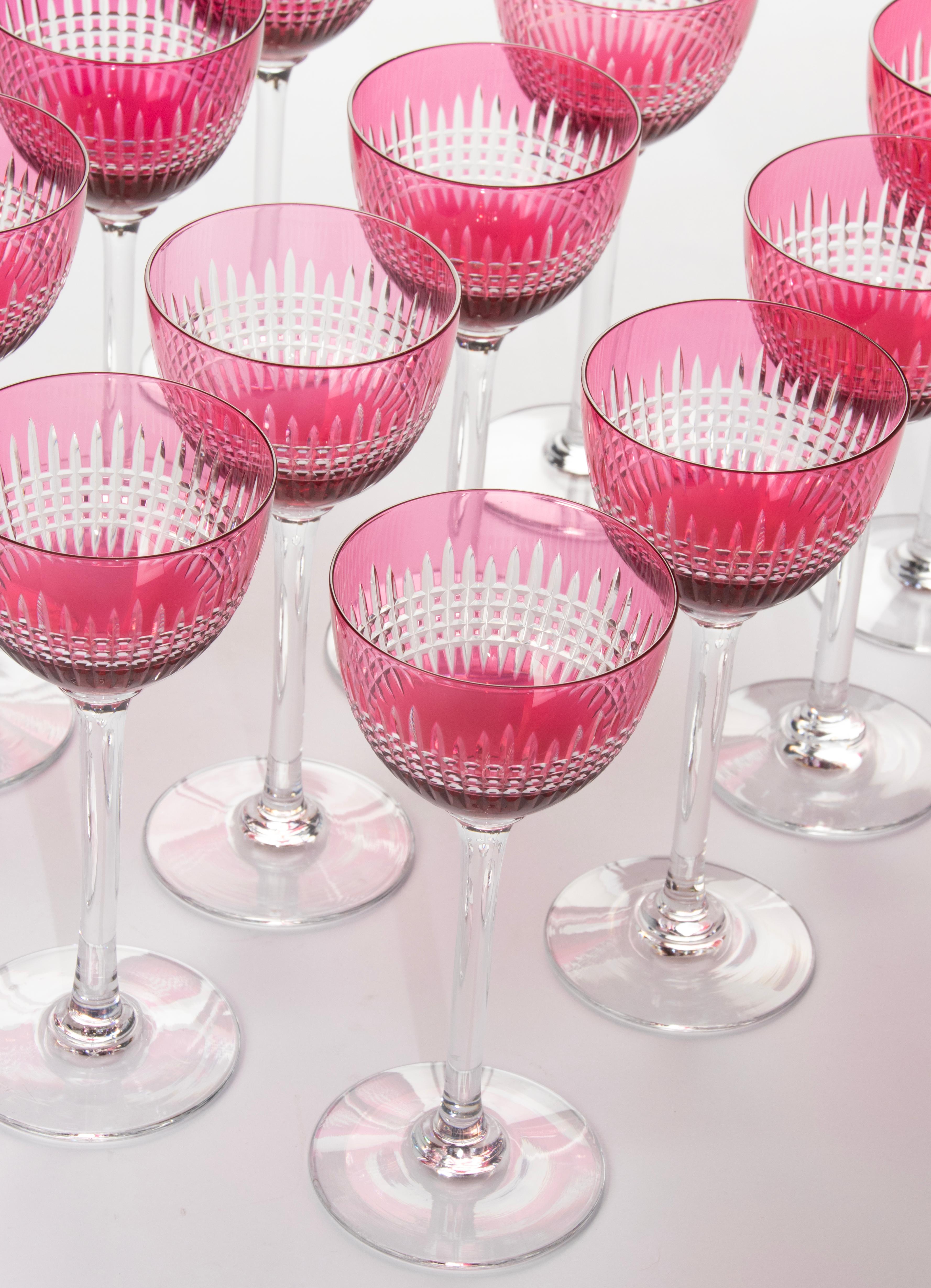 Set von 12 modernen Kristall-Weingläsern aus der Mitte des Jahrhunderts – Val Saint Lambert  im Angebot 4