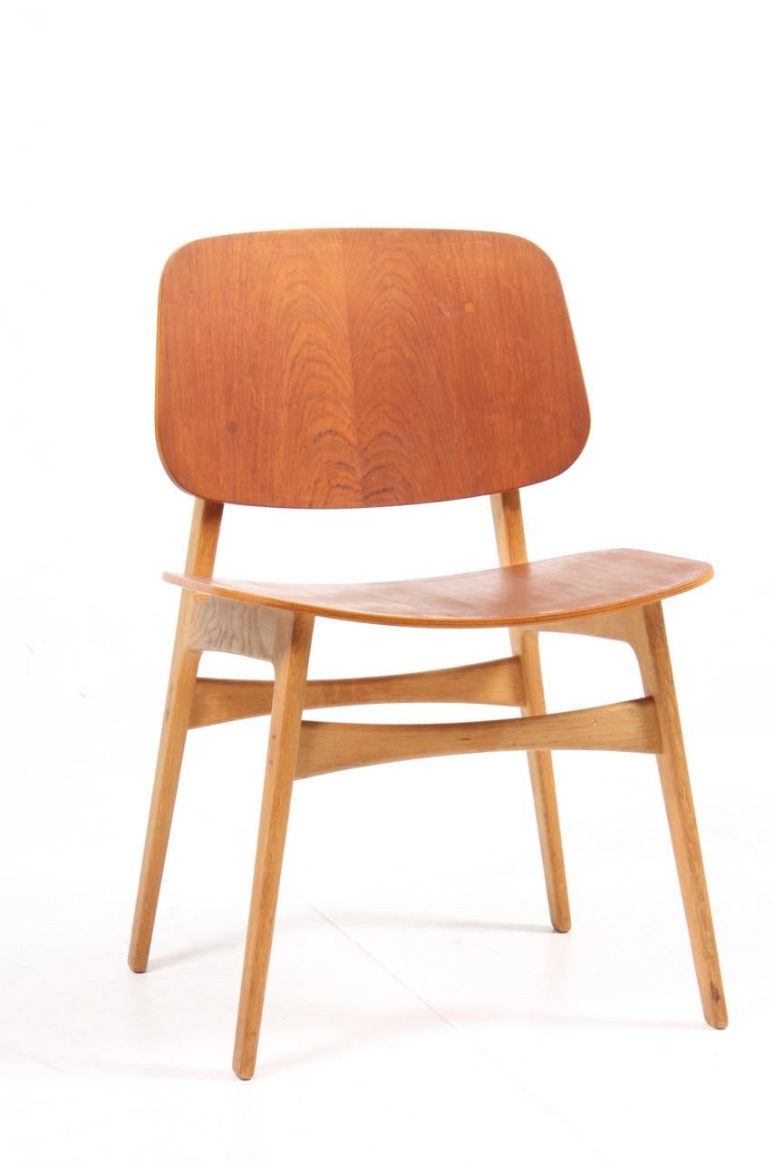 Scandinavian Modern Set of 12 Midcentury Side Chairs in Teak and Oak by Børge Mogensen