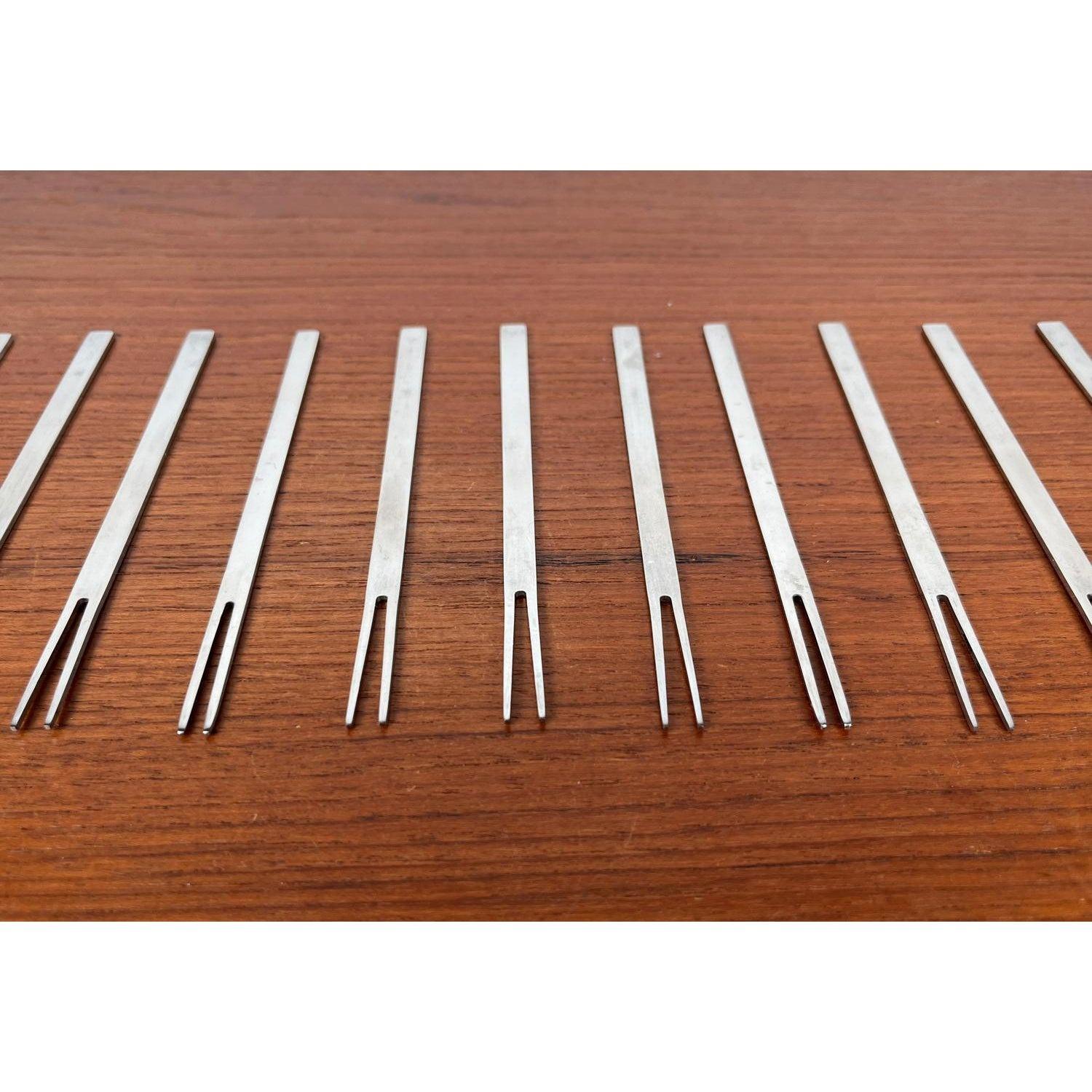 Set of 12 Mid-Century Stainless Steel Cocktail Forks by Peter Raacke, 1950s (Deutsch) im Angebot