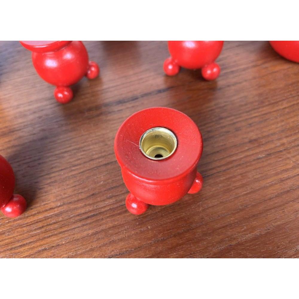 Juego de 12 candelabros navideños tradicionales suecos de madera de mediados de siglo, años 60 Metal en venta