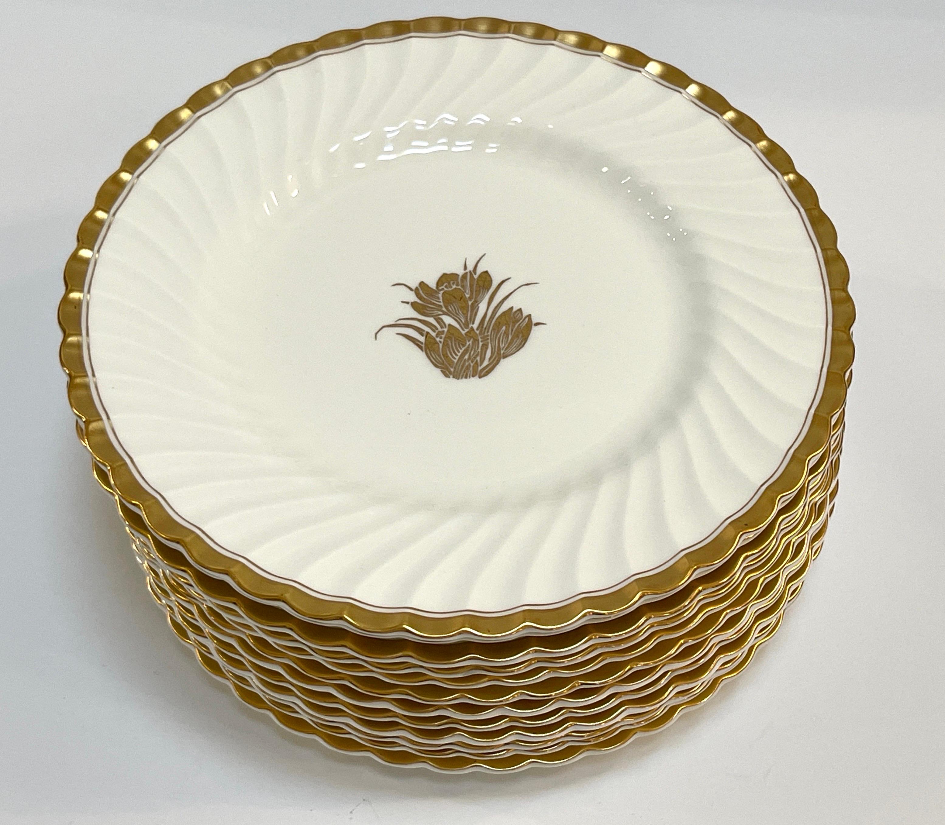 Anglais Ensemble de 12 assiettes à dîner Minton 'Gold Crocus', Angleterre, vers 1920 en vente