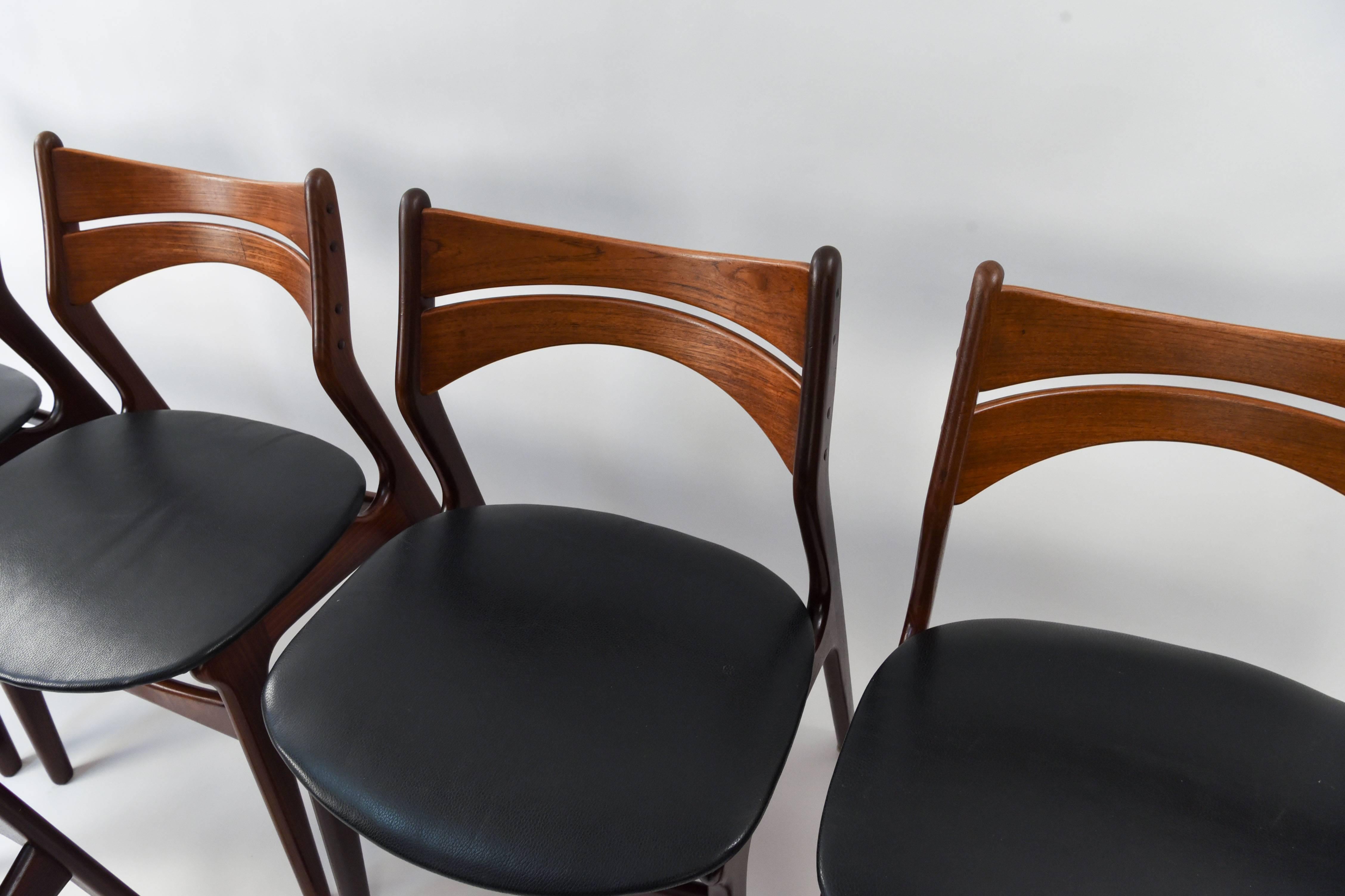 Set of '12' Model 310 Teak Dining Chairs by Erik Buck for Chr. Christiansen 3