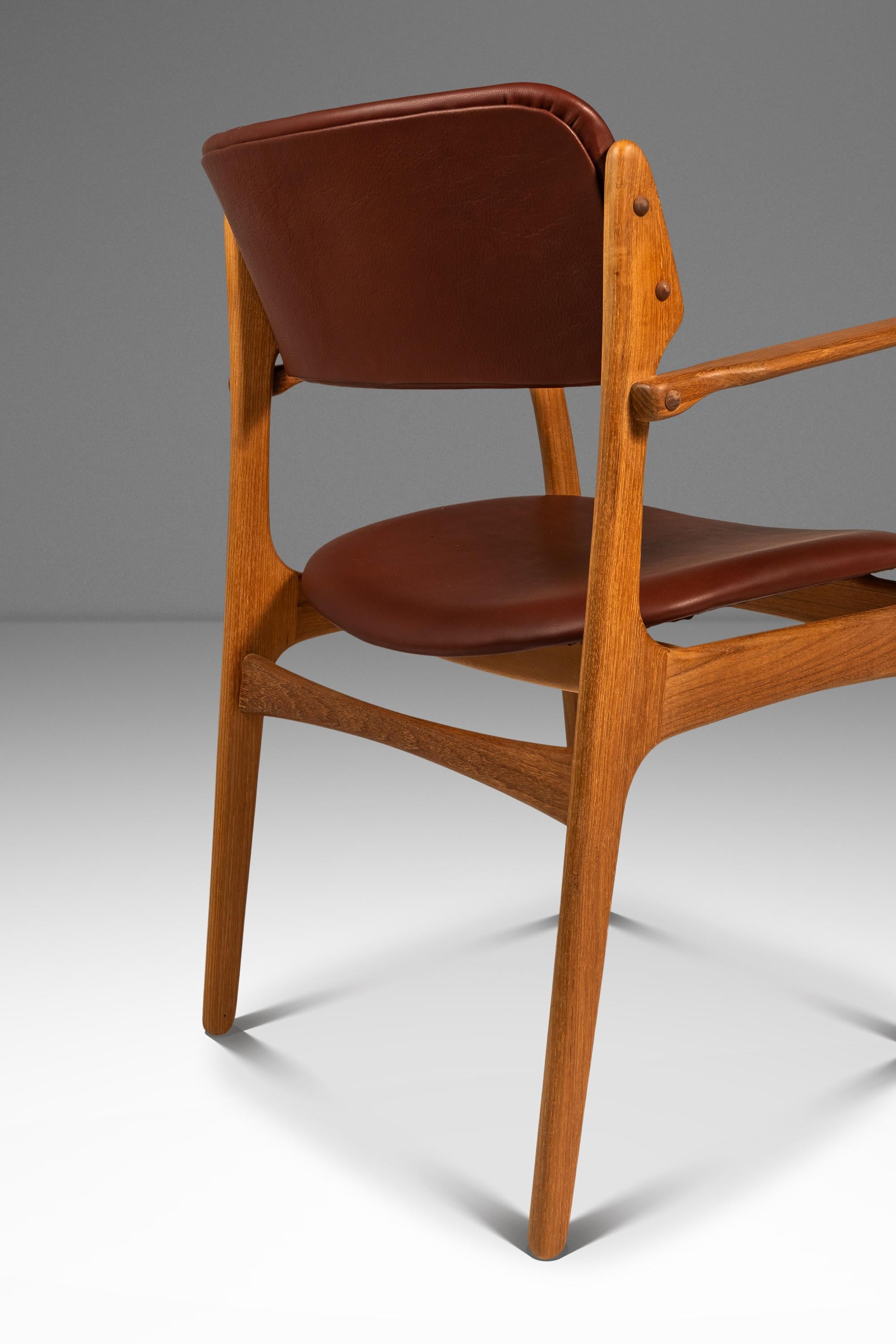 Ensemble de 12 chaises Model No 49 par Erik Buch pour O.D. Møbler, Danemark, c.C. 1960. en vente 7