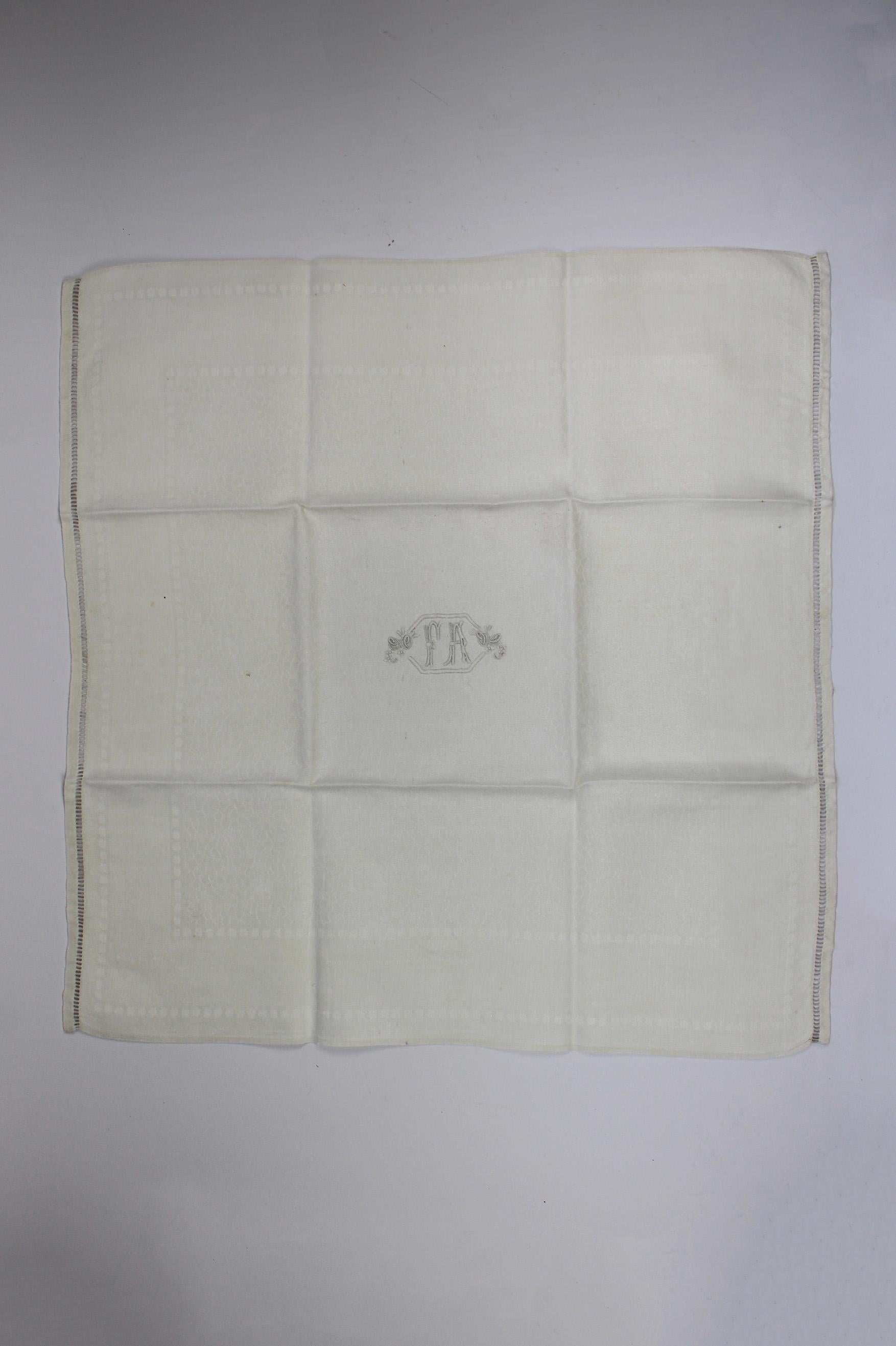 Hand-Crafted Set of 12 Monogramed Large Cream Colored Belgian Linen Table Napkins Belgium For Sale