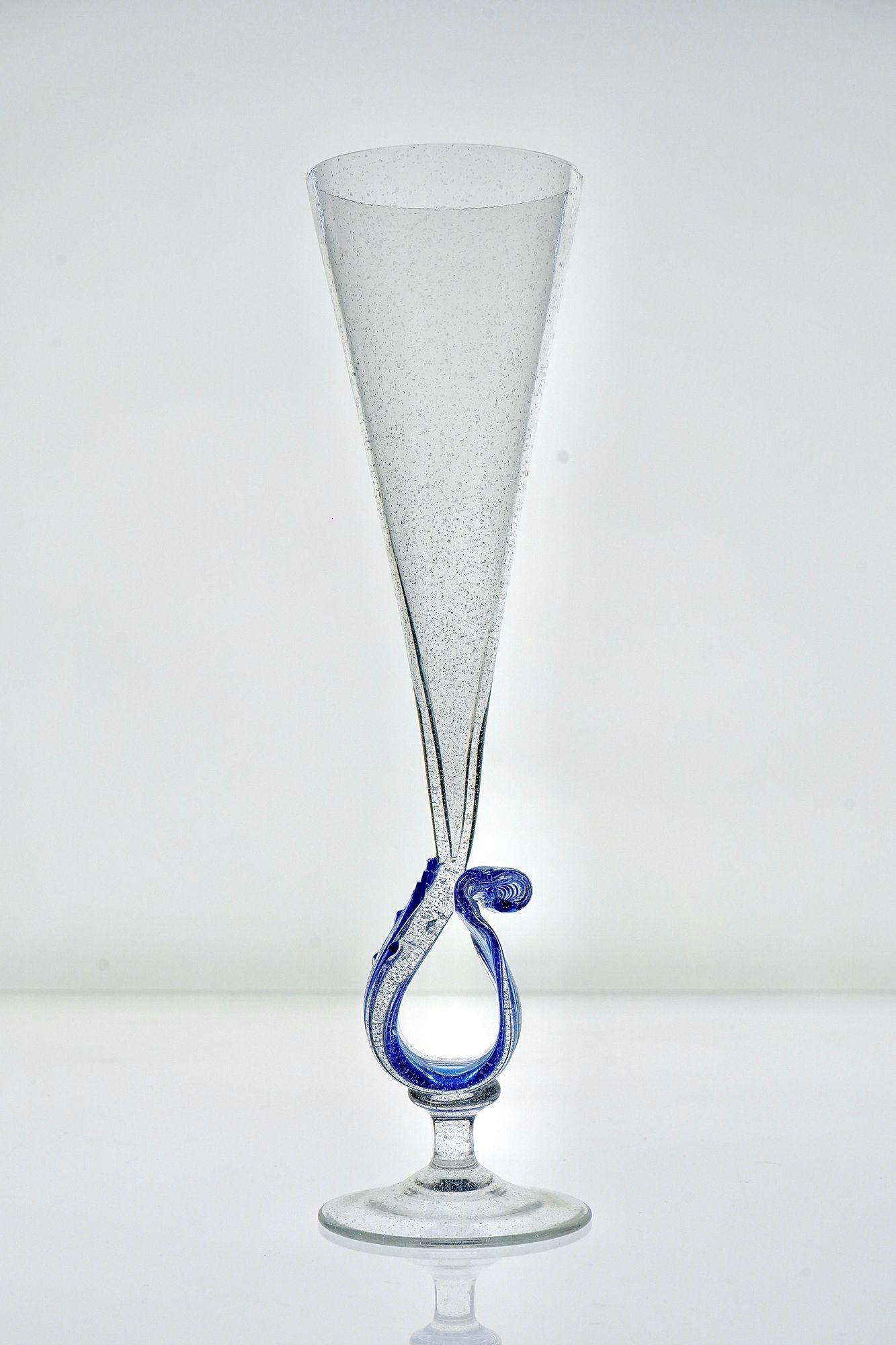 Set of 12 Murano Glass flutes with wave sculptural element by Cenedese For Sale 9