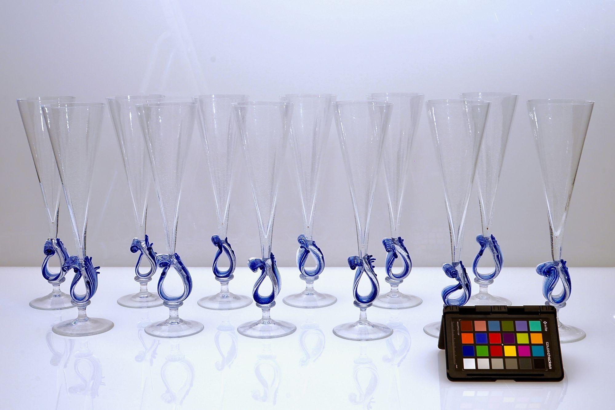 Set of 12 Murano Glass flutes with wave sculptural element by Cenedese For Sale 12