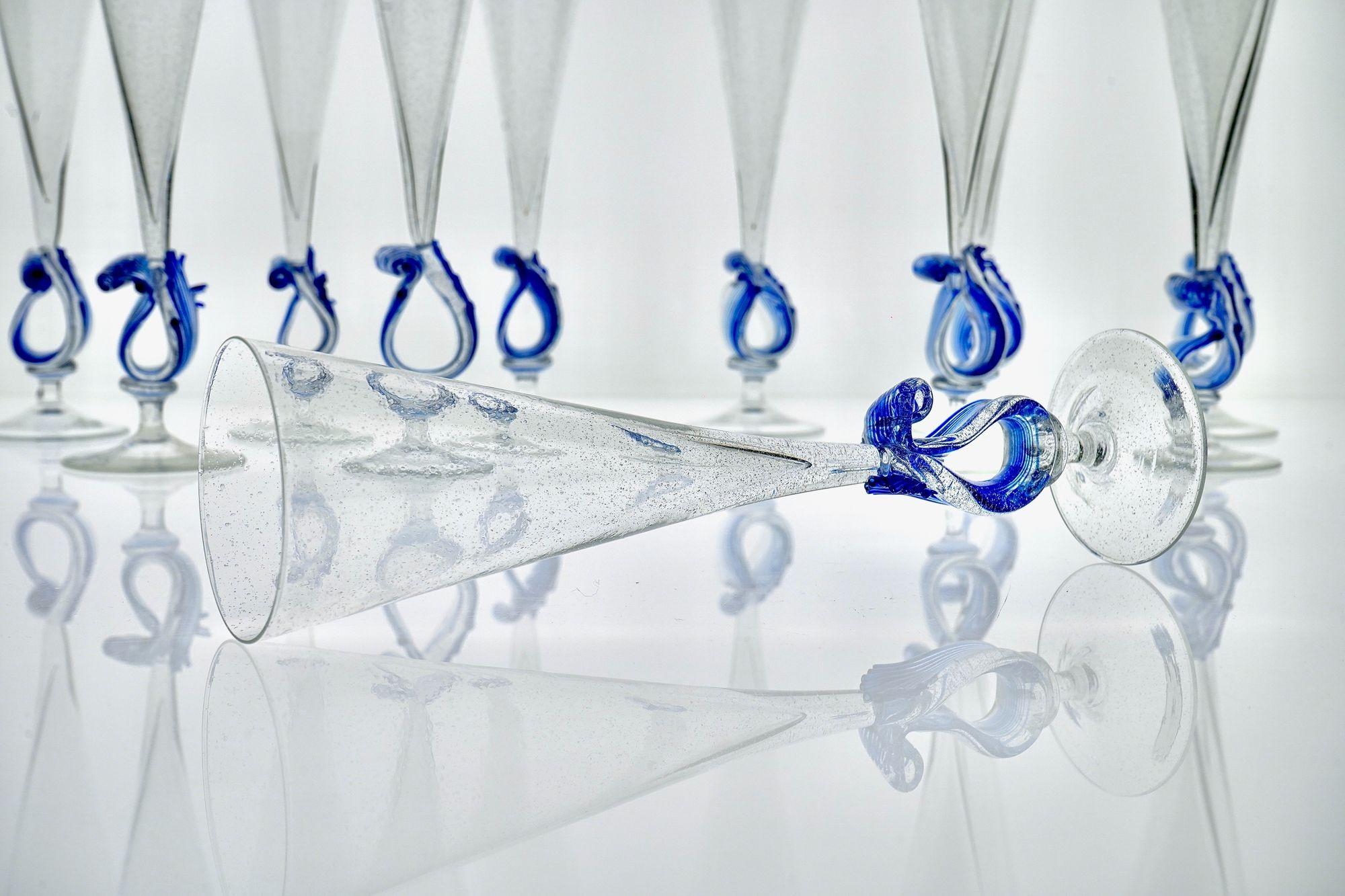 Italian Set of 12 Murano Glass flutes with wave sculptural element by Cenedese For Sale