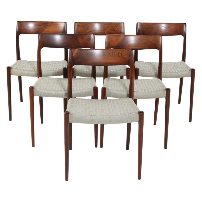 Juego de 12 sillas de comedor Niels Otto Moller 1958 con cordón de lana gris original
