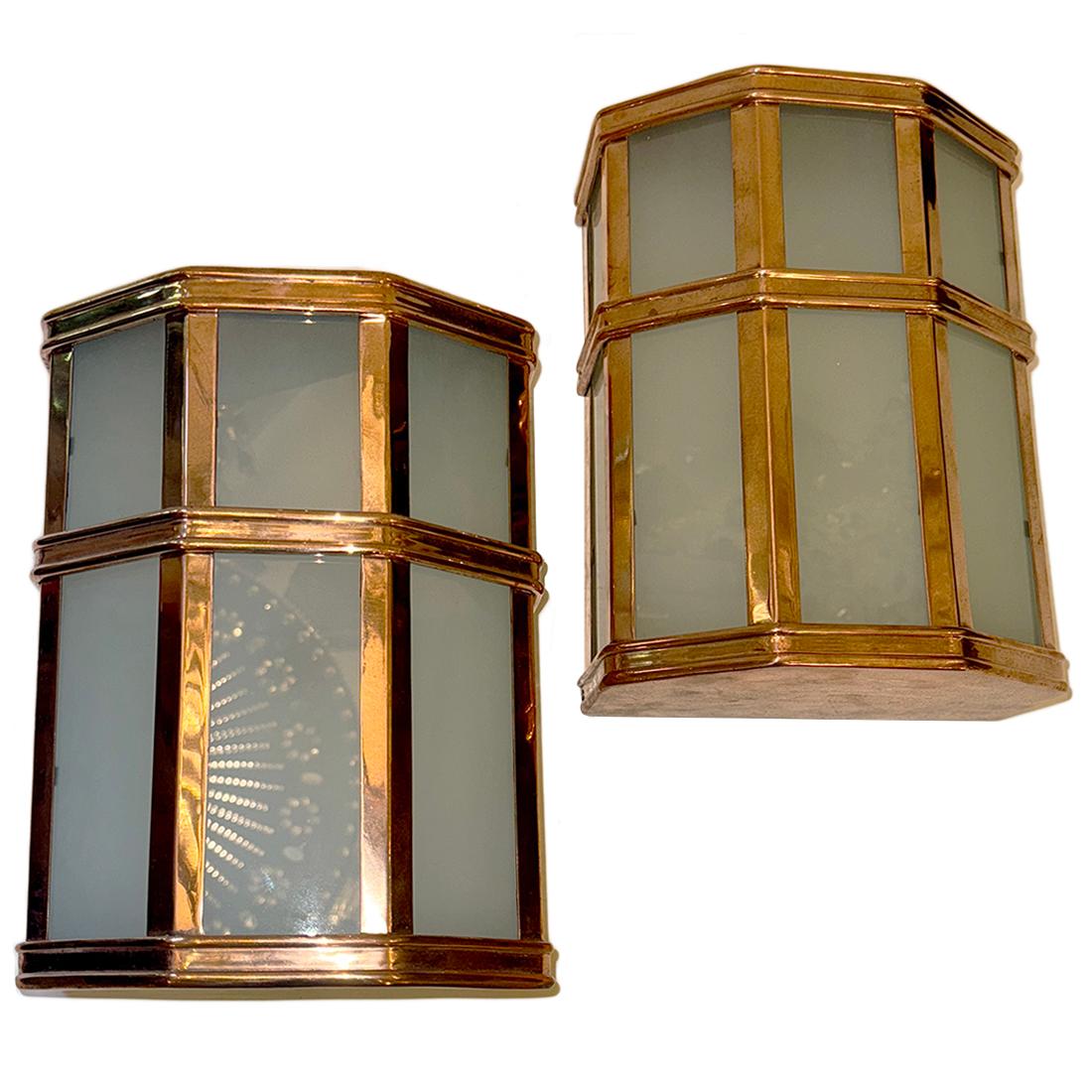 Cuivre Lot de 12 lanternes d'extérieur en cuivre. Vendu par paire en vente