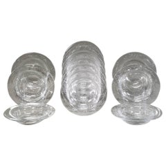 Set von 12 seltenen signierten Sinclaire-Suppenschalen aus mundgeblasenem Kristall mit graviertem Fischmotiv
