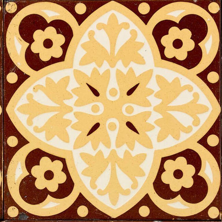 English Set of 12 Reclaimed Godwin Encaustic Stylised Floral Floor Tiles For Sale