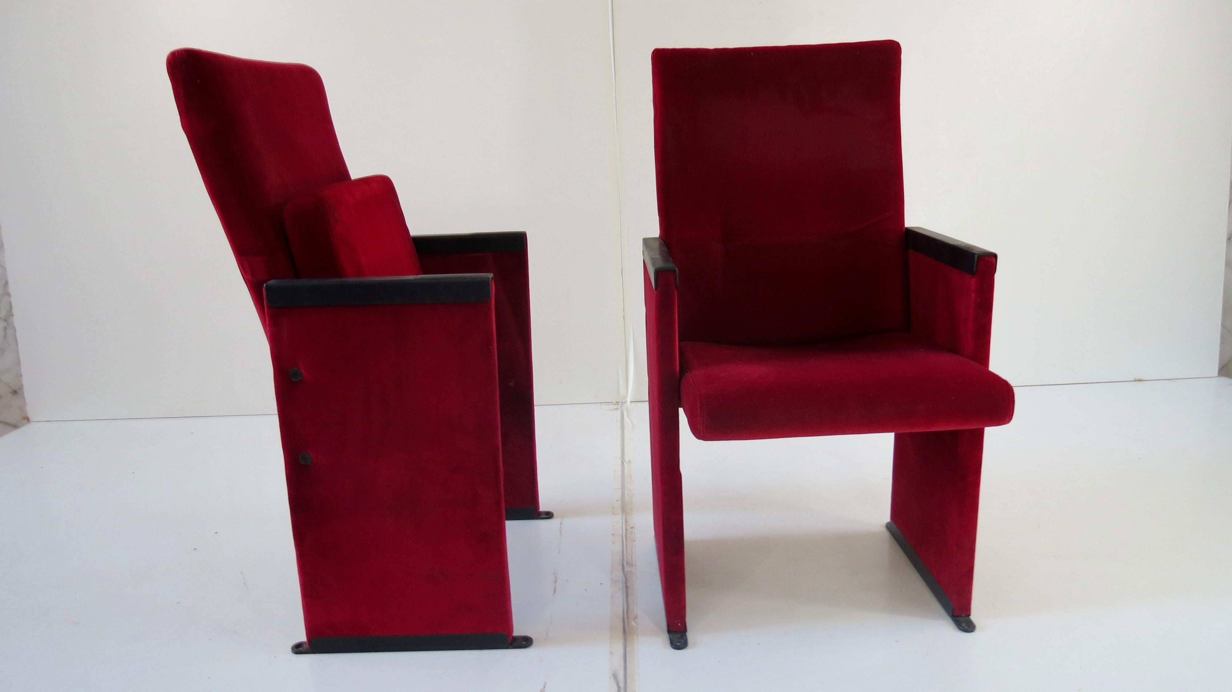 Set of 12 Red Velvet Carlo Scarpa Theatre Chairs, from the Auditorium Roma, 1960 For Sale 5