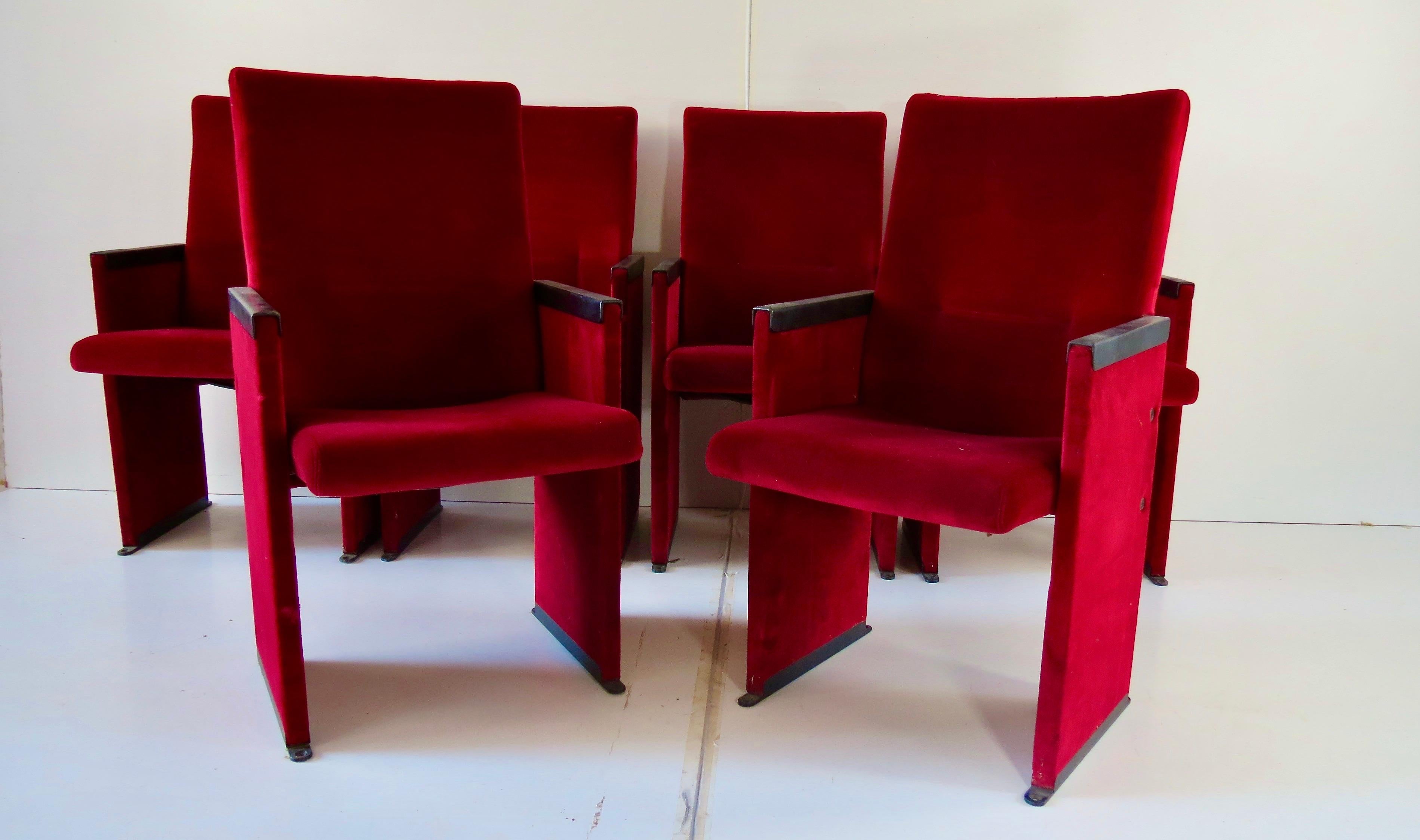 Mid-Century Modern Set of 12 Red Velvet Carlo Scarpa Theatre Chairs, from the Auditorium Roma, 1960 For Sale