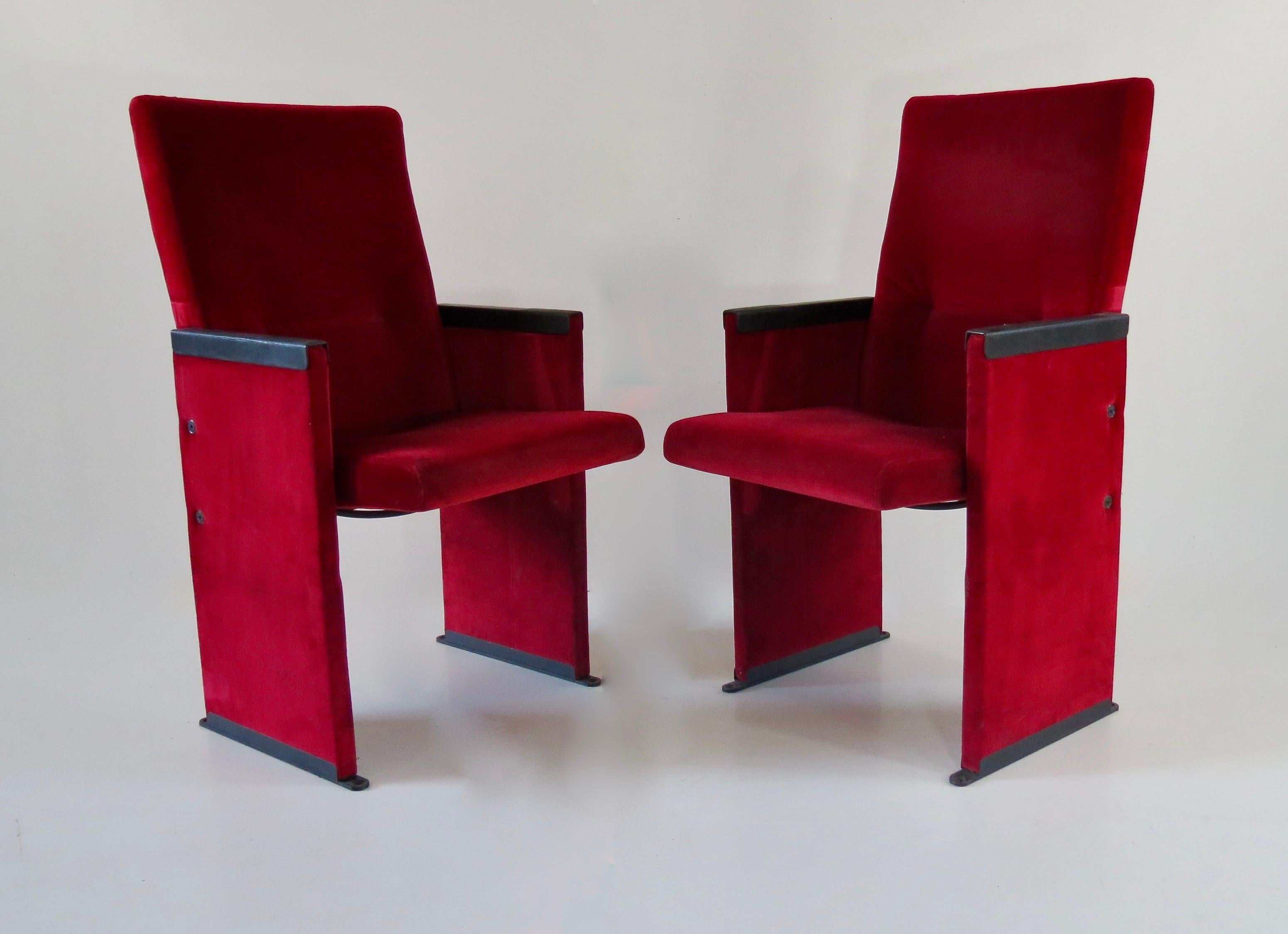 Mid-20th Century Set of 12 Red Velvet Carlo Scarpa Theatre Chairs, from the Auditorium Roma, 1960
