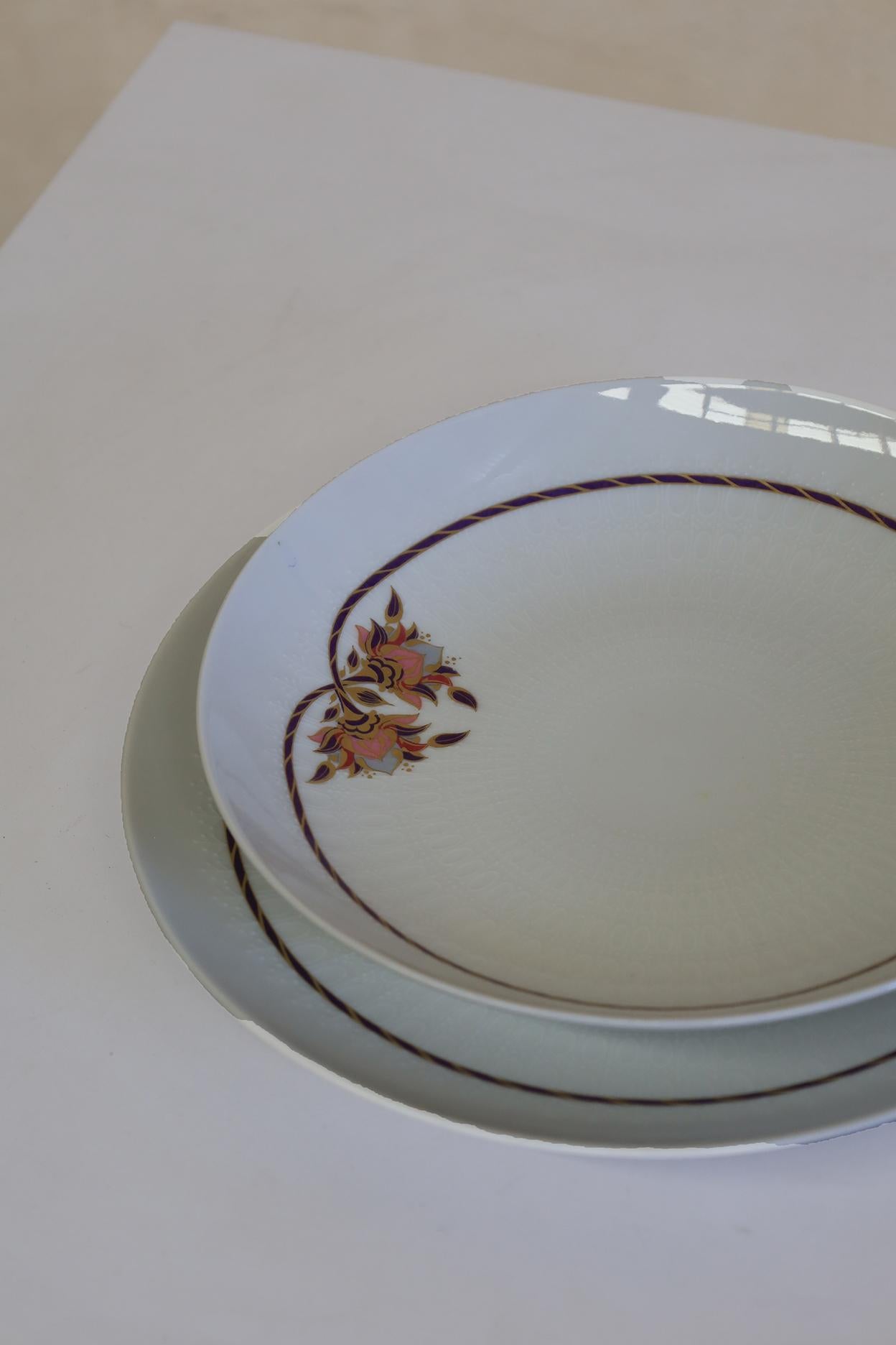American Classical Set of 12 Rosenthal Porcelain Classic Rose Soup Plate For Sale