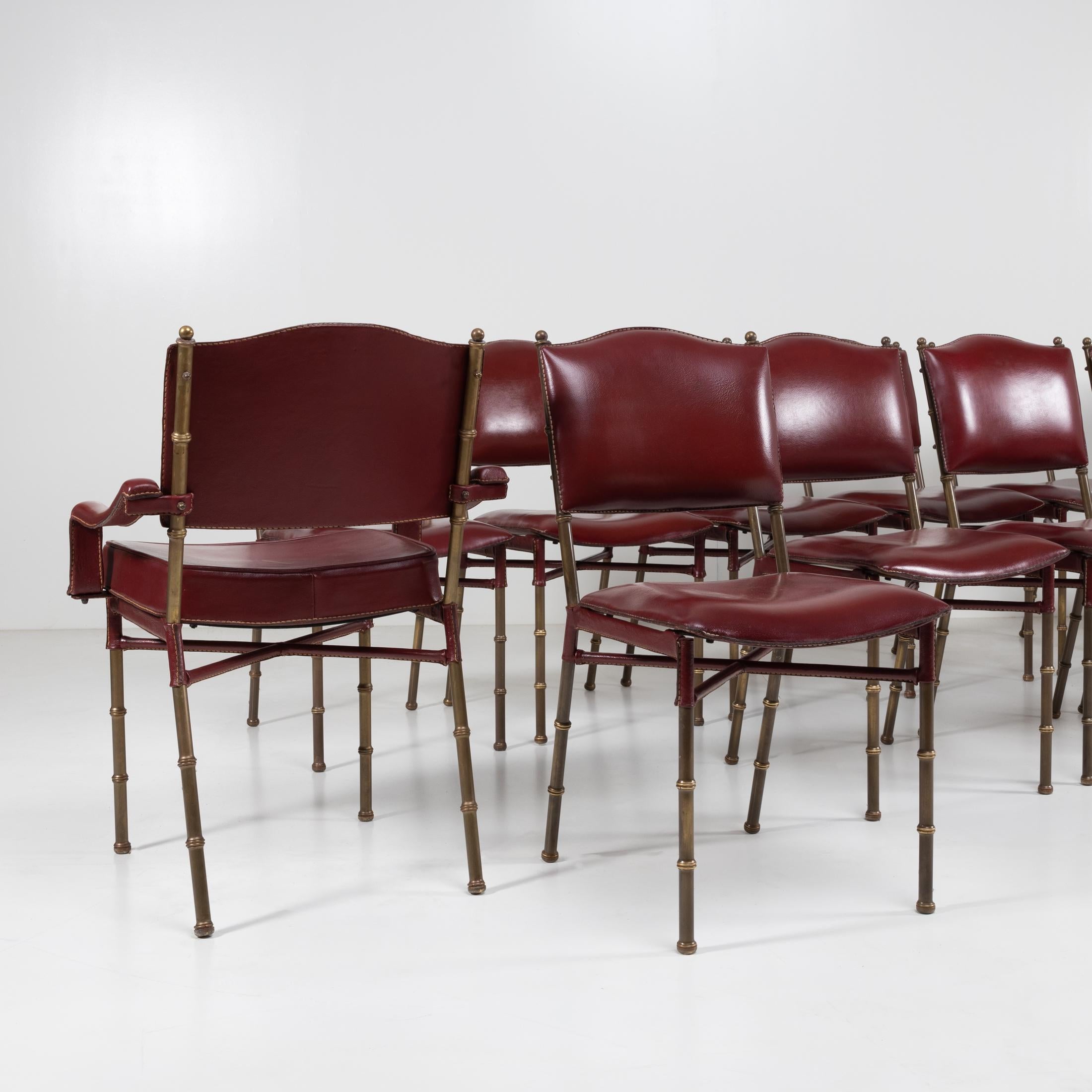 Satz von 12 Stühlen aus rotem Leder mit Sattelstich von Jacques Adnet, Frankreich im Angebot 3
