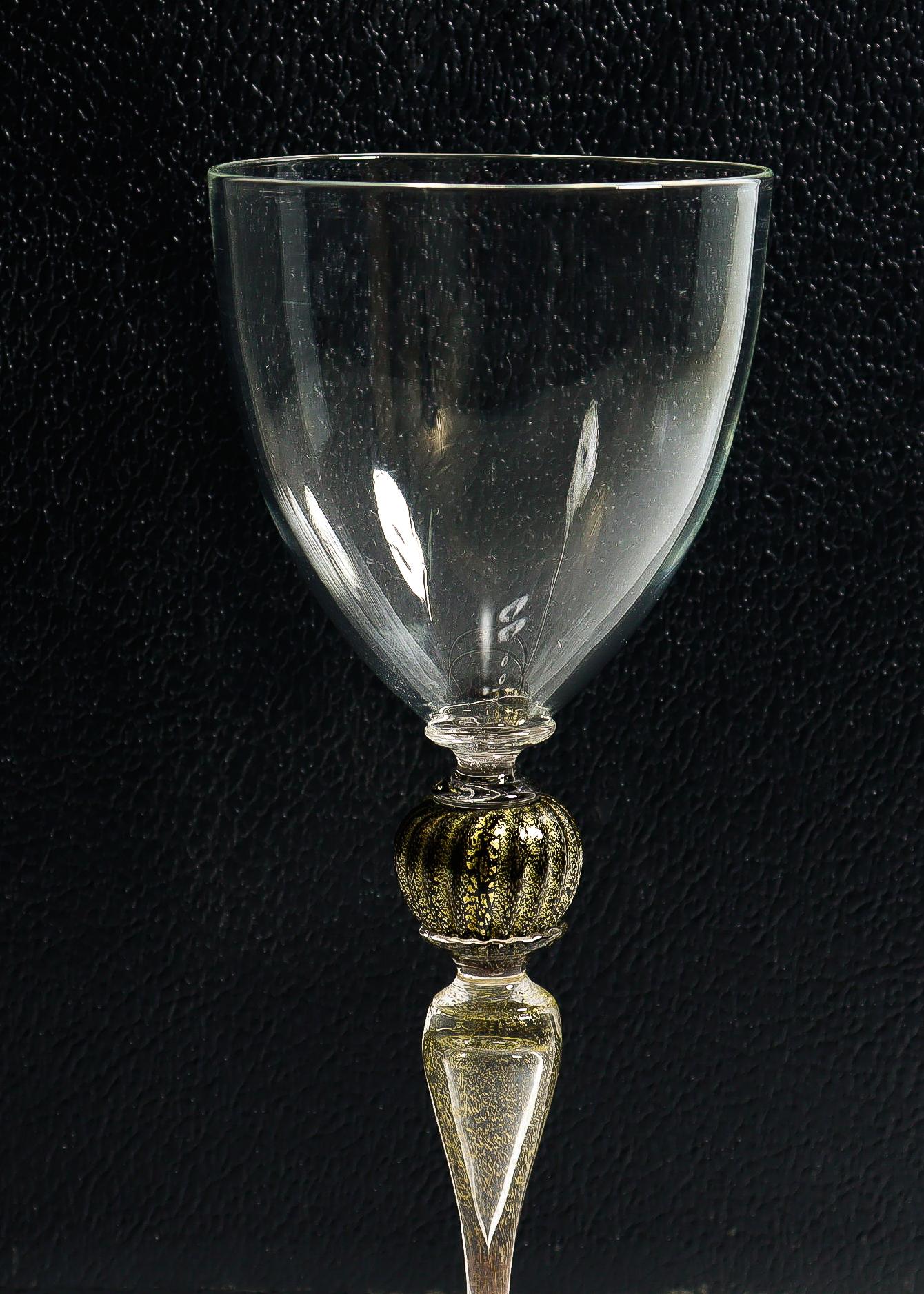 Ensemble de 12 gobelets à vin en verre vénitien / Murano avec noir et or, de Salviati en vente 6