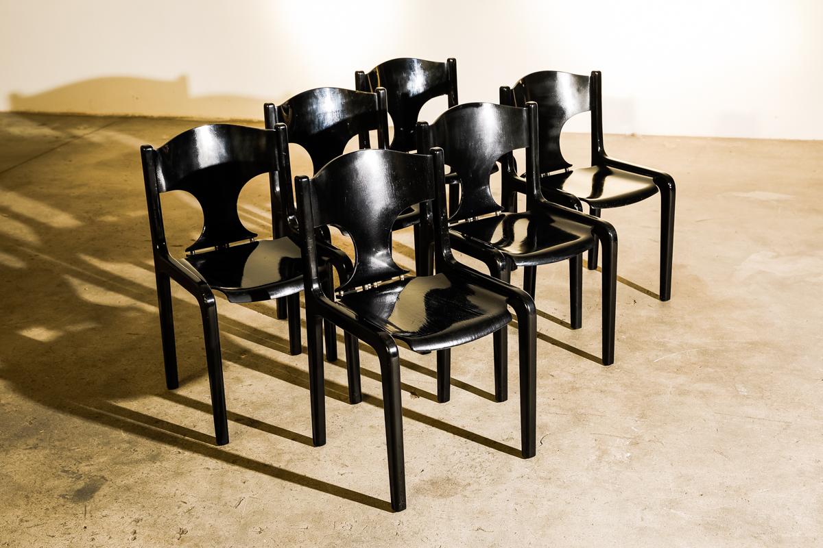 Mid-Century Modern Set of 12 Savini Dining Chairs by Augusto Savini for Pozzi