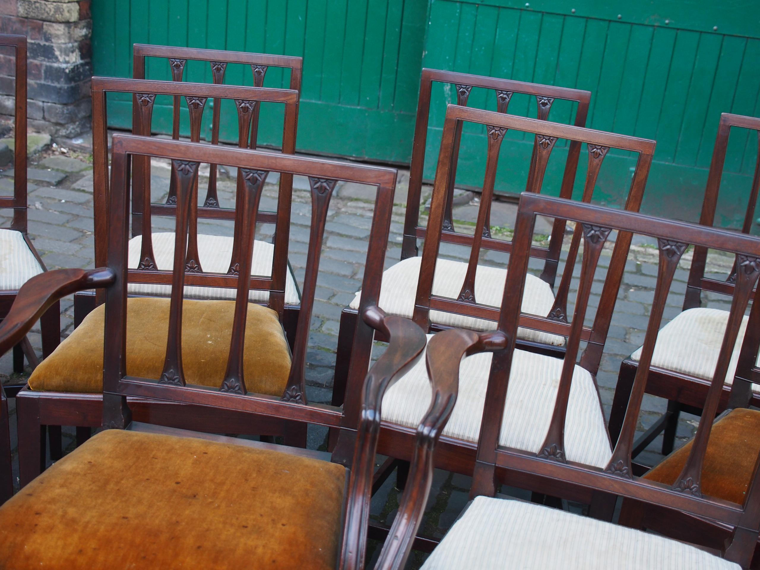 Set of 12 Scottish George III Mahogany Dining Chairs For Sale 4