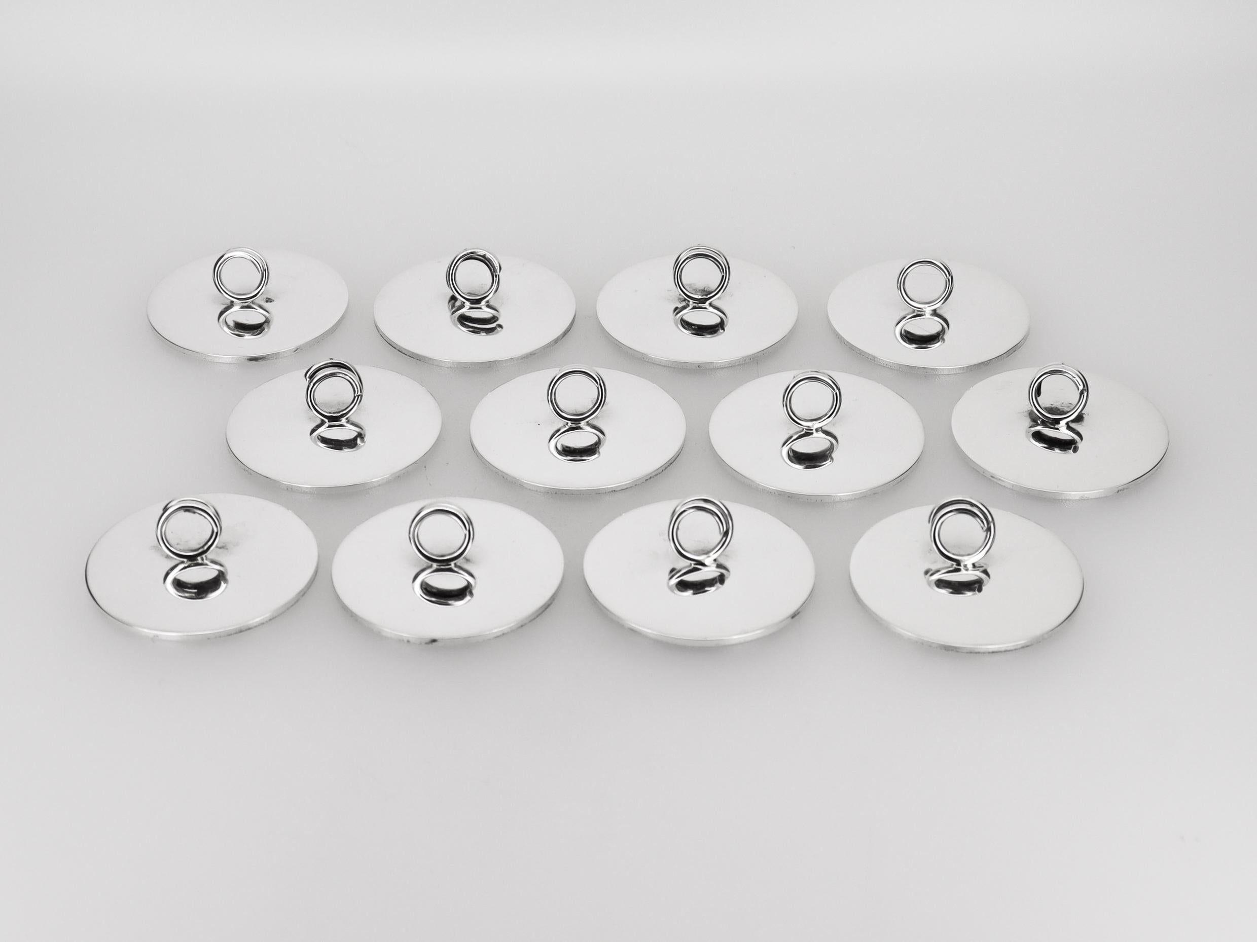 Juego de 12 portavasos de plata de ley firmados por Cartier, modernos de mediados de siglo en Bueno estado para la venta en Philadelphia, PA