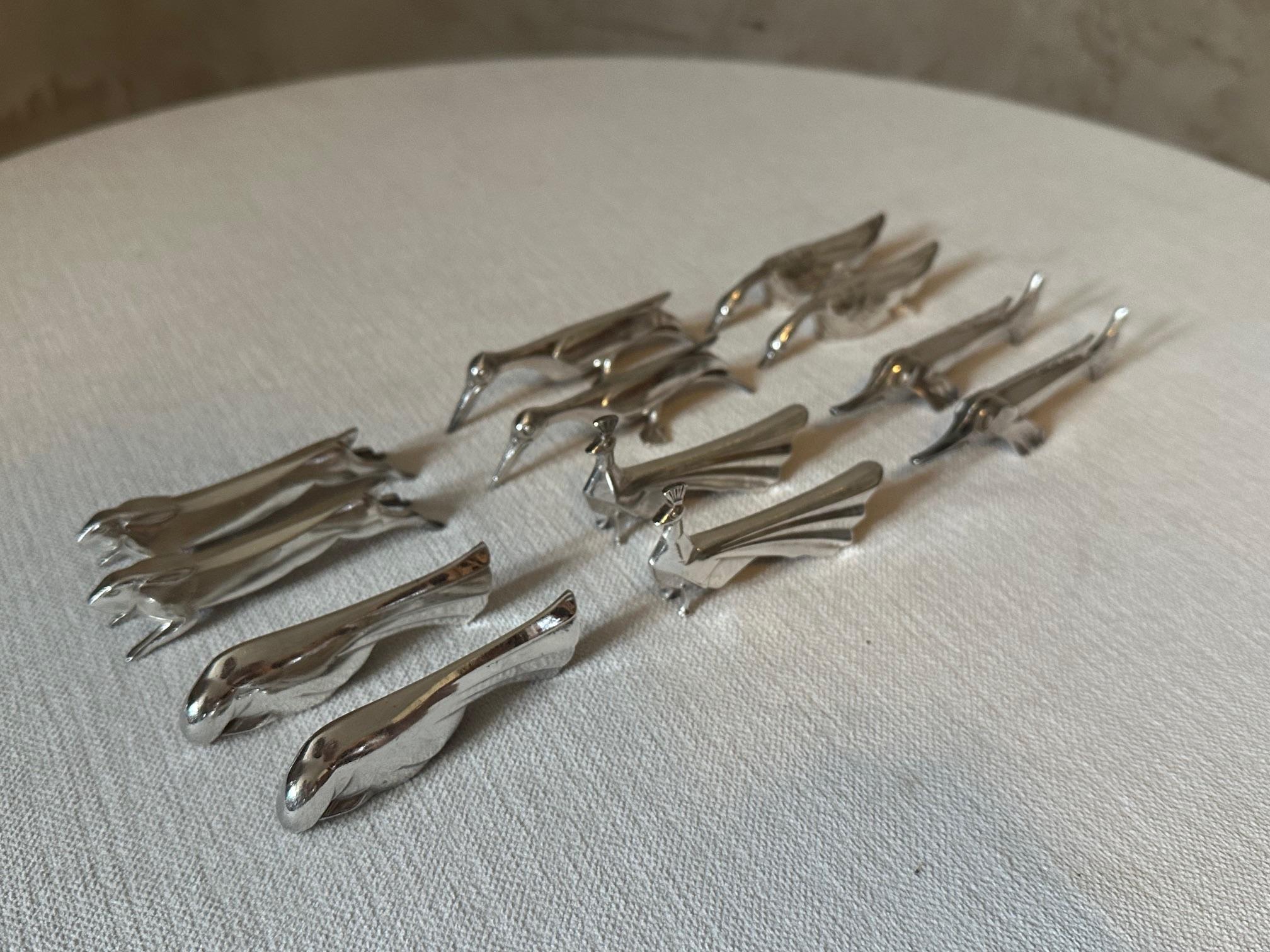 Set von 12 versilberten Art-déco- Christofle-Messerhaltern aus Silberblech, 1930er Jahre im Angebot 6