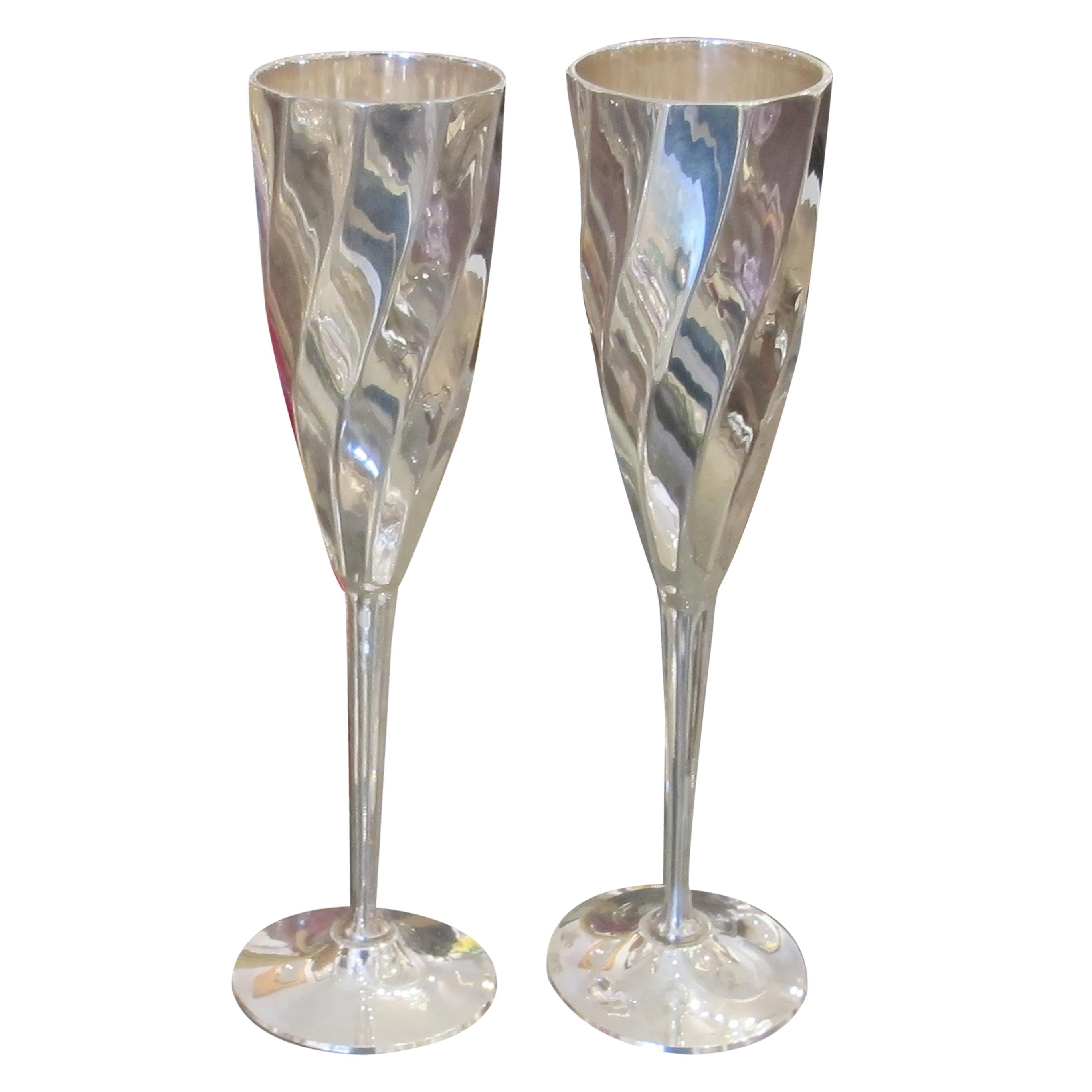 Francese Set di 12 flute da champagne placcati in argento con vassoio, con timbro francese Saint Hilaire in vendita