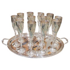 Set von 12 versilberten Champagnerflöten mit Tablett, gestempelt Saint Hilaire Französisch, versilbert