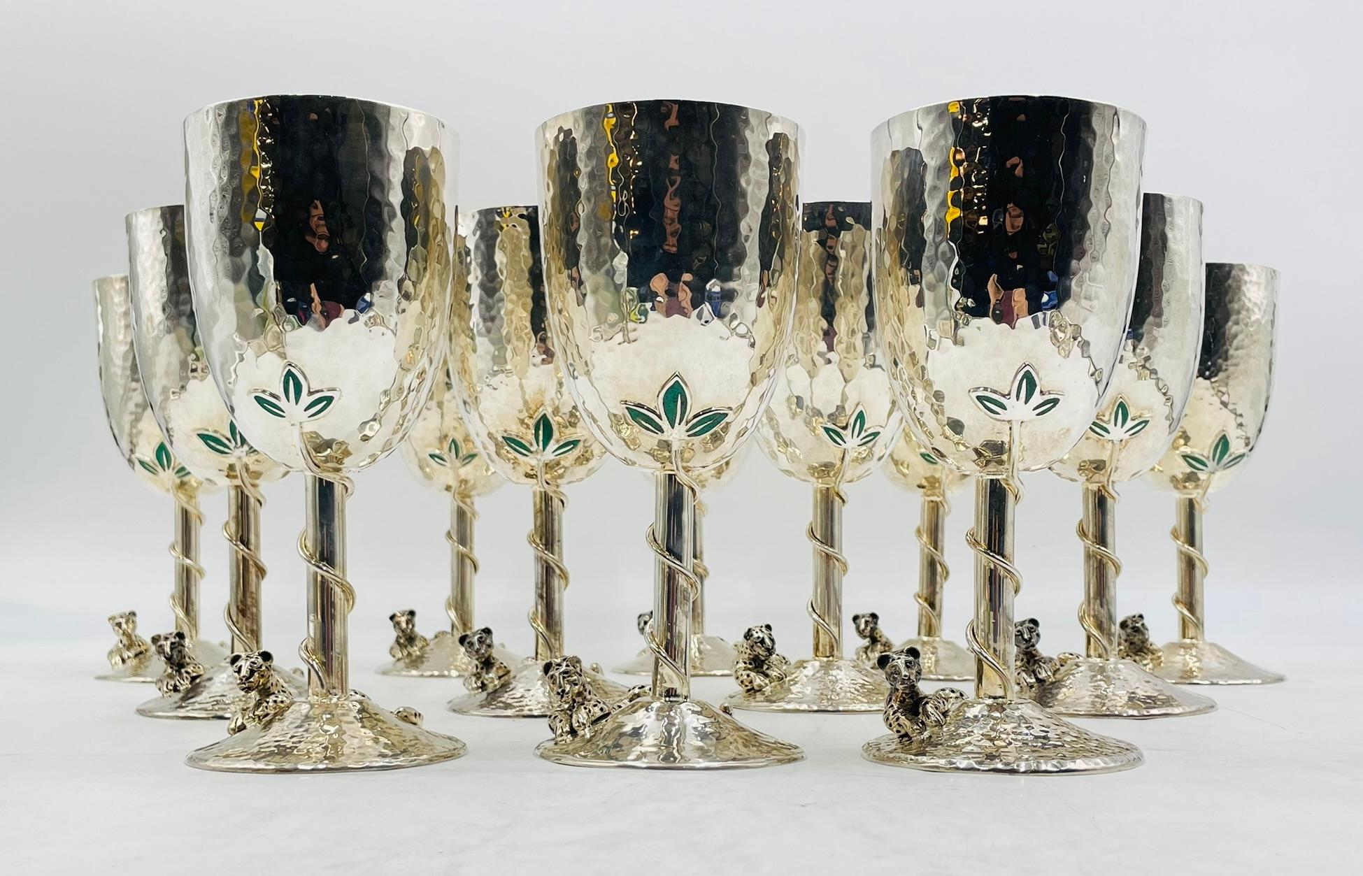 Messicano Set di 12 calici da vino/acqua in argento placcato e smeraldo schiacciato di Emilia Castillo in vendita