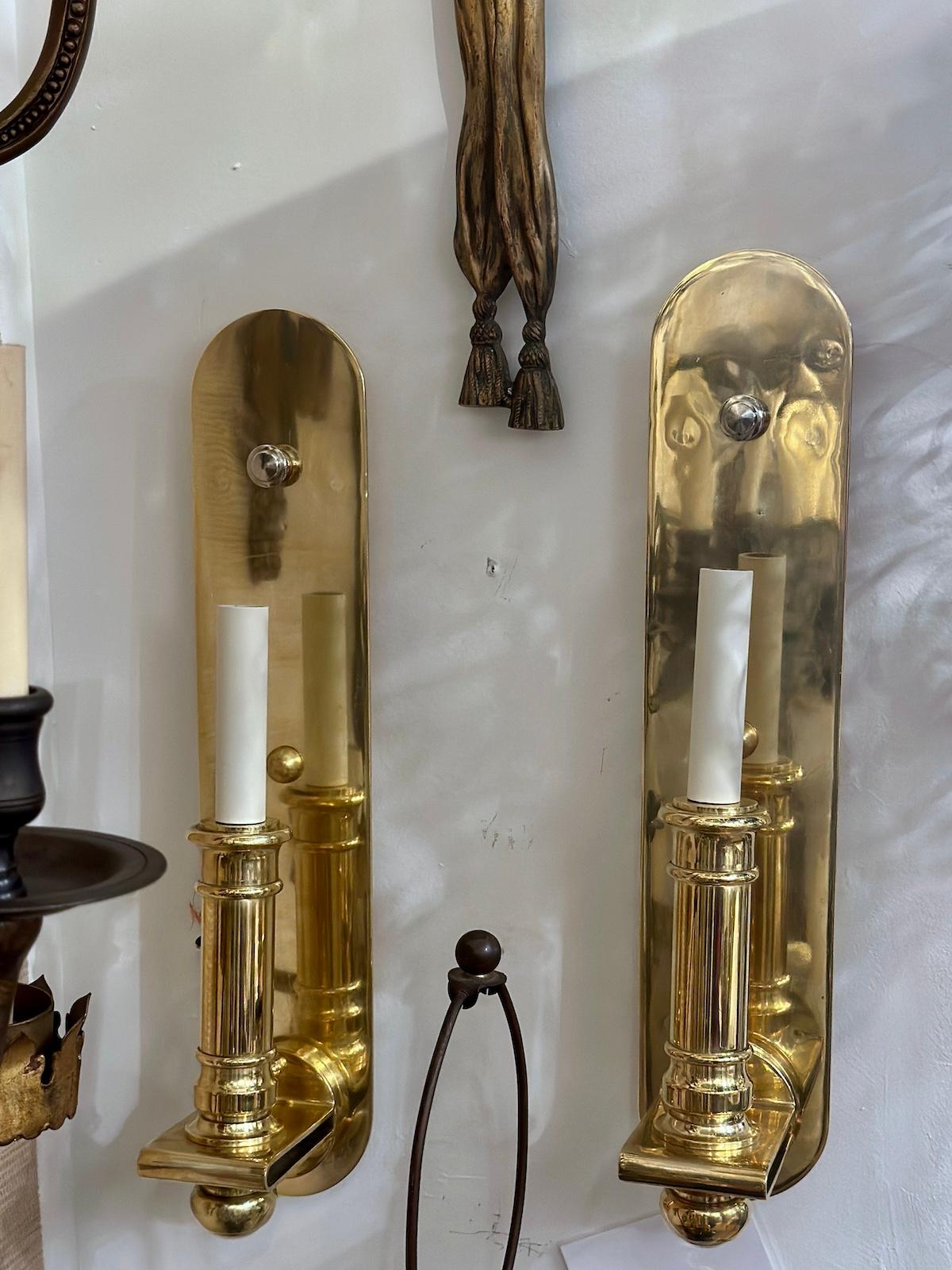 Set di 12 lampade a braccio singolo in bronzo, vendute a coppia in vendita 1