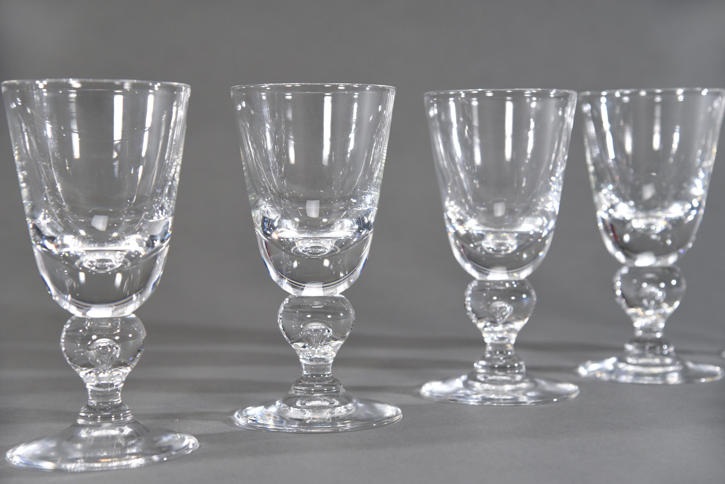 Américain Ensemble de 12 gobelets à eau à balustre en cristal soufflé à la main Steuben n°7877, vers les années 1940 en vente