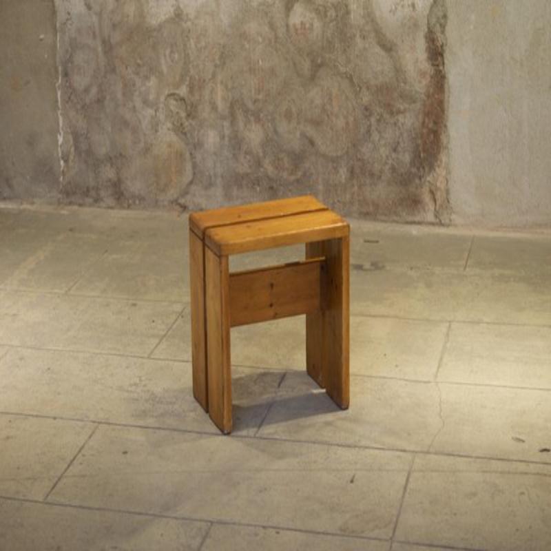 Ensemble de 12 tabourets par Charlotte Perriand pour Les Arcs, années 1600 en vente 9