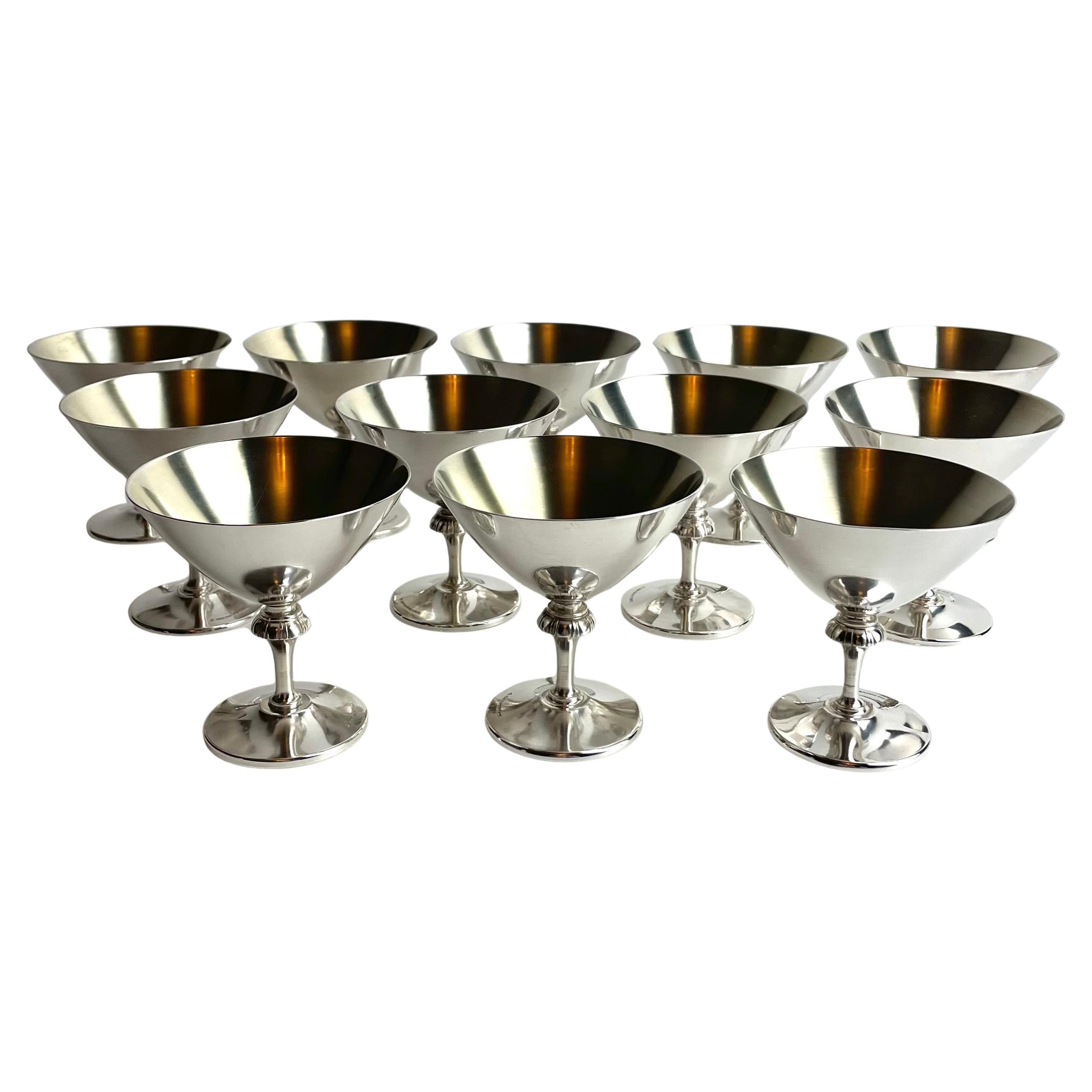 How do you identify 1930s furniture?