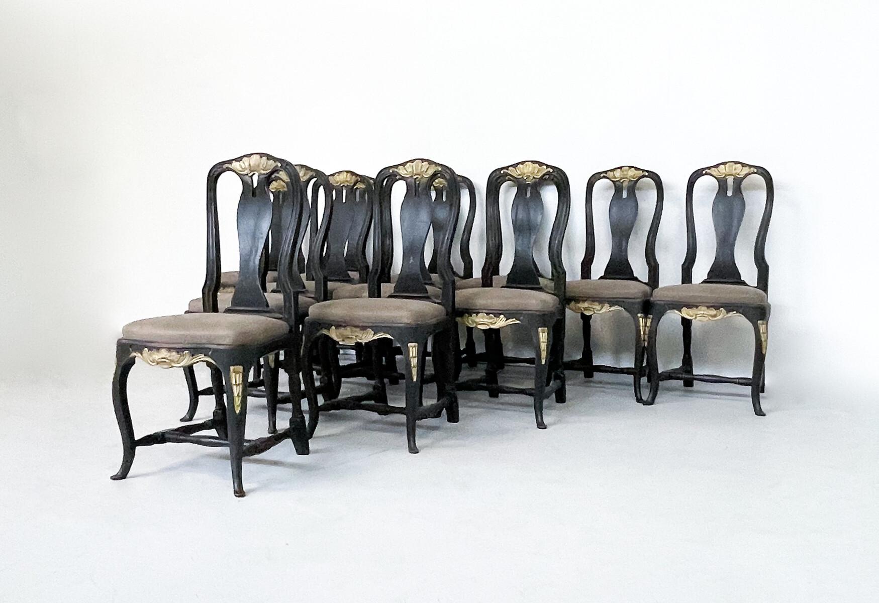 Set of 12 Swedish Chairs, XVIIIe Style, Black Wood and Fabric (sold per piece) In Good Condition For Sale In Brussels, BE