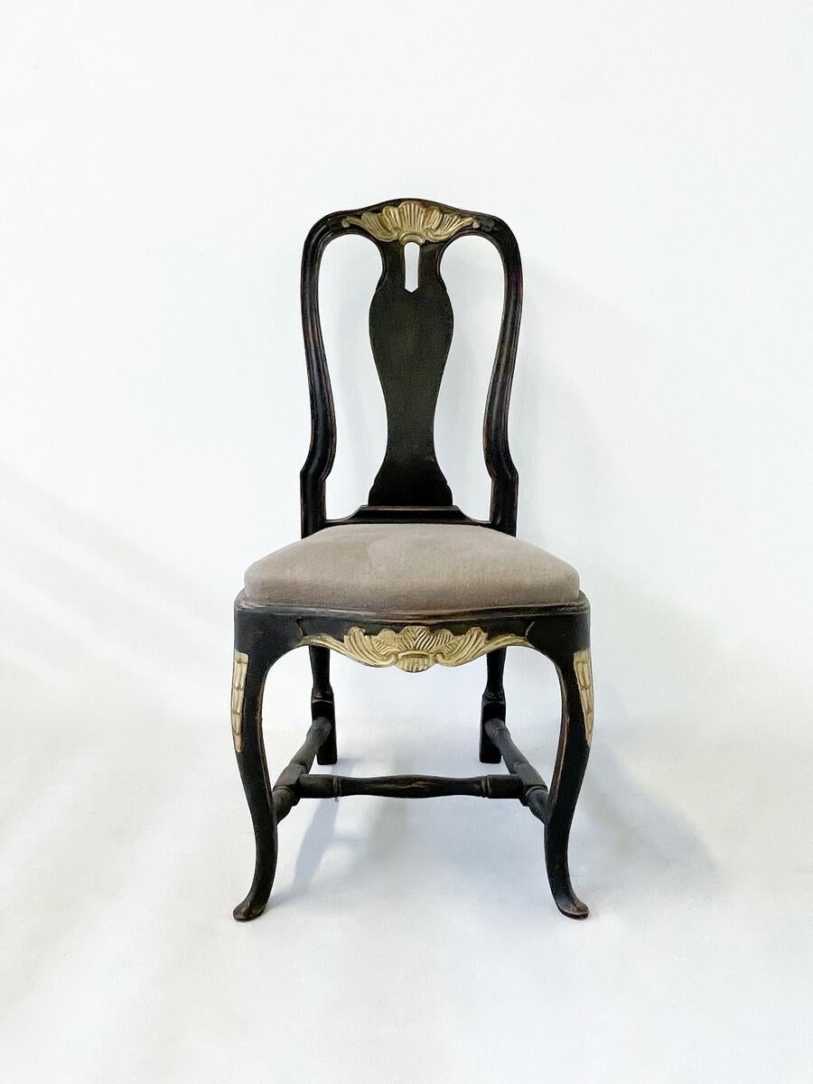 Set of 12 Swedish Chairs, XVIIIe Style, Black Wood and Fabric (sold per piece) For Sale 1