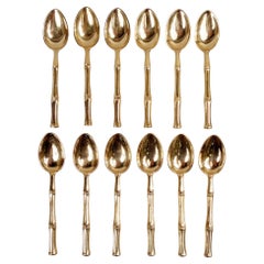 Stoviglie moderne di metà secolo