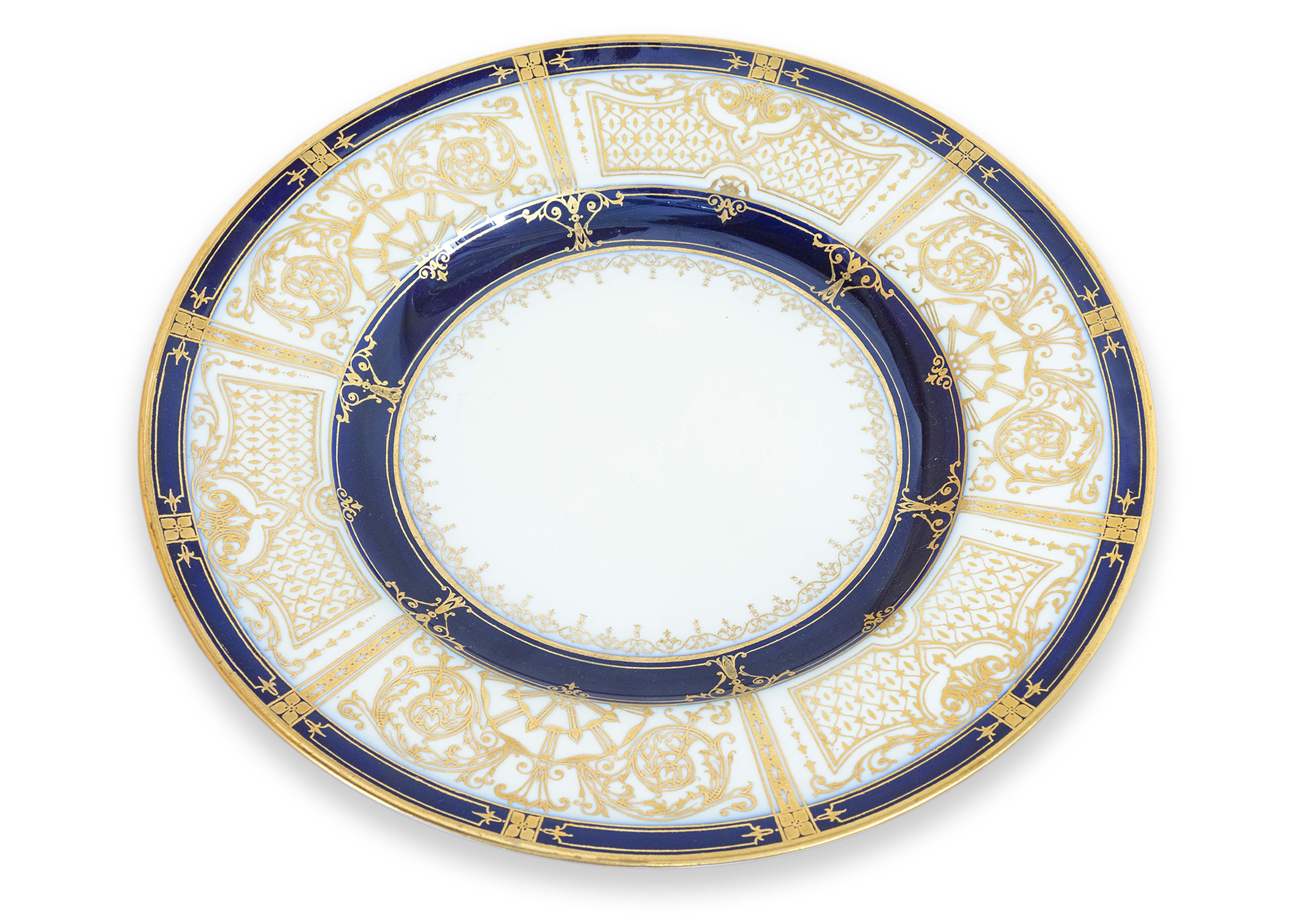 Ensemble de 12 assiettes en porcelaine bleu cobalt doré de Tiffany & Company Made in England en vente 1