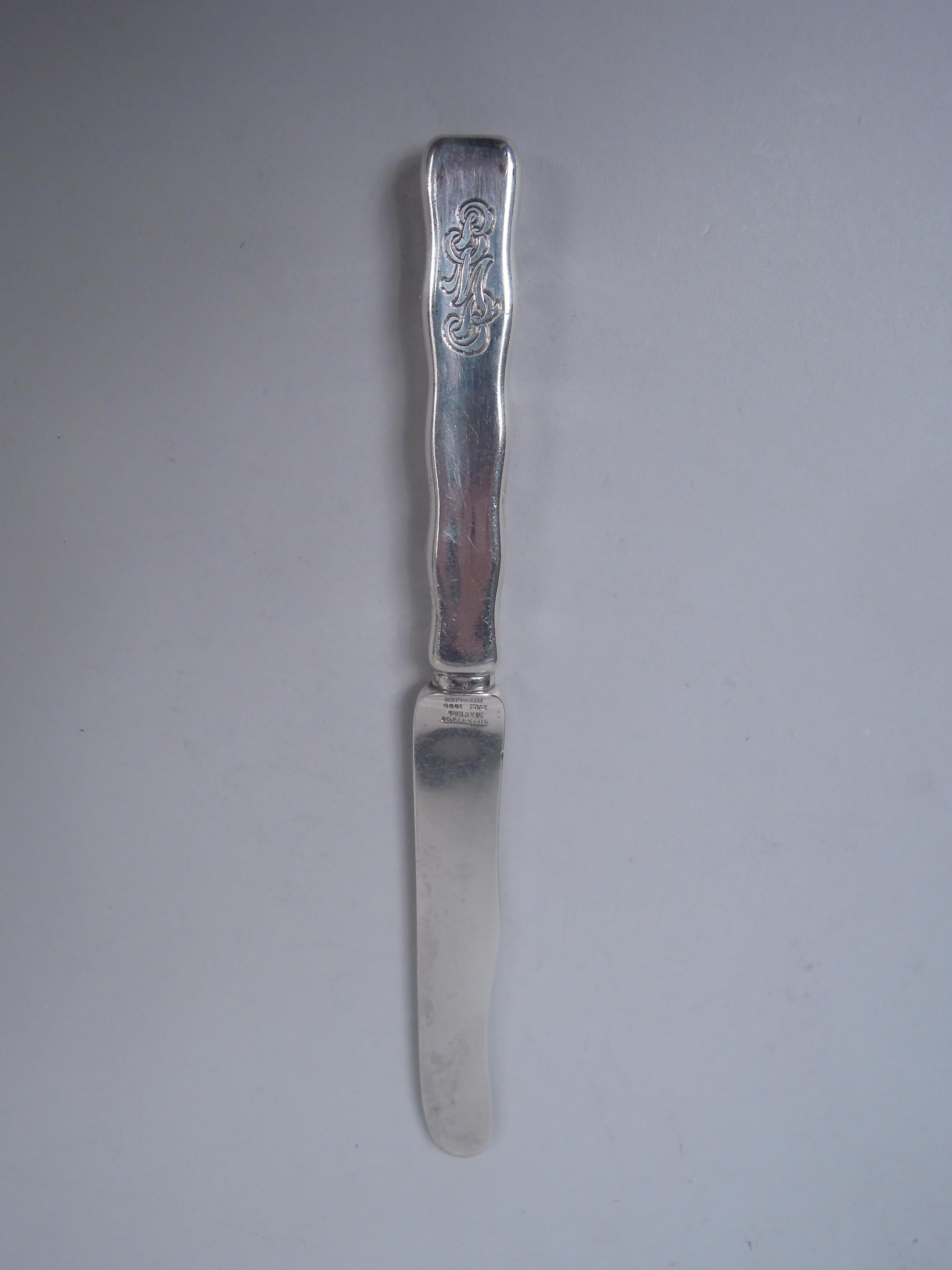 Juego de 12 cuchillos de postre Tiffany Lap Over Edge de plata de ley Movimiento estético en venta