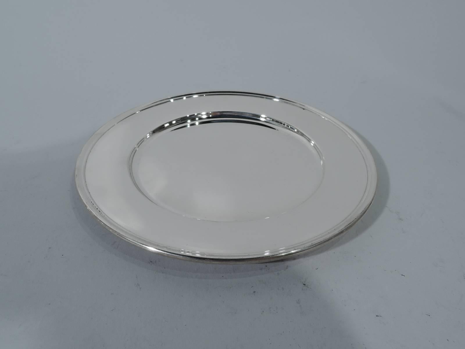 American Set of 12 Tiffany Modern Sterling Silver Bread and Butter Plates