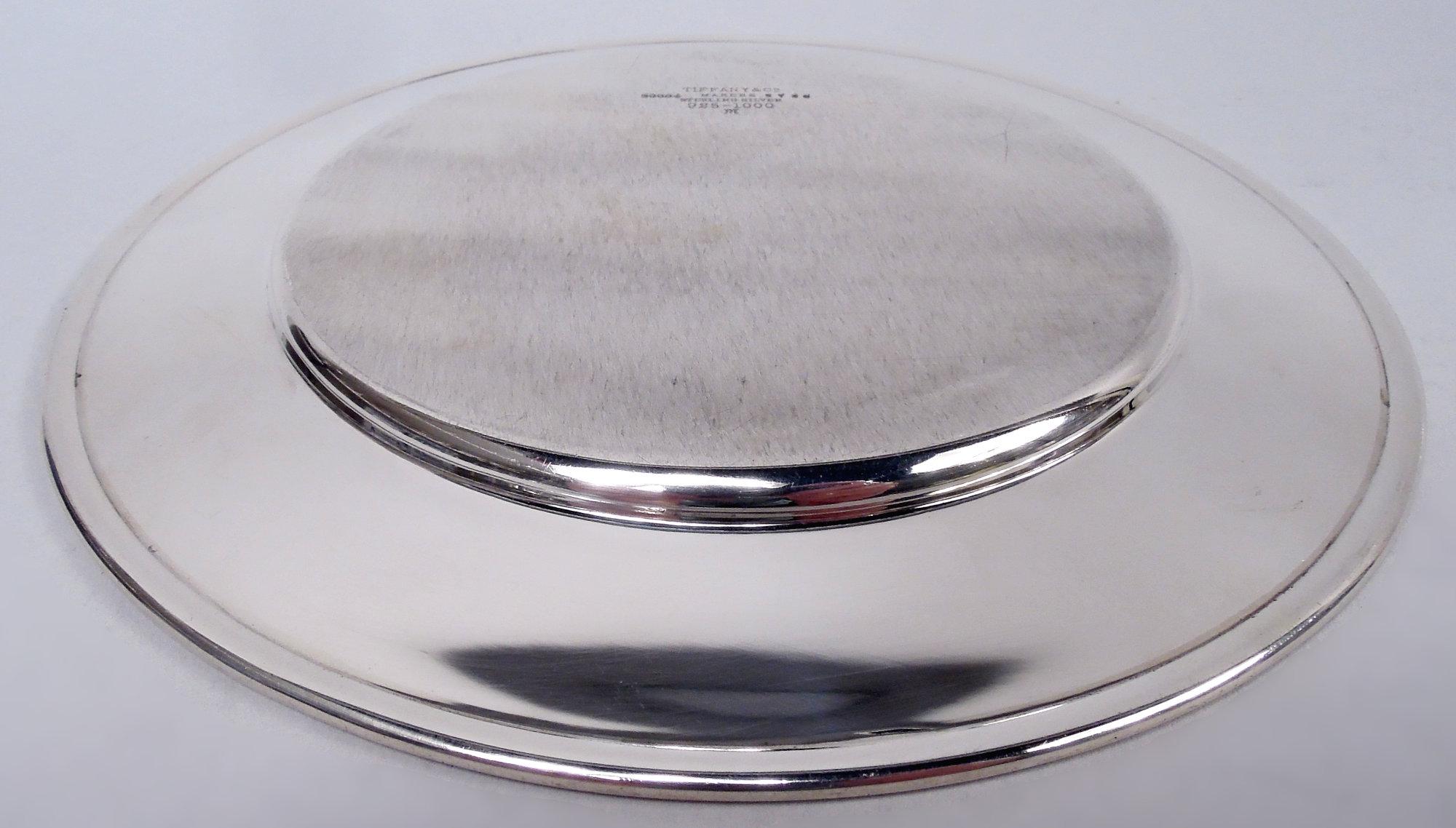 Set of 12 Tiffany Modern Sterling Silver Bread & Butter Plates In Good Condition For Sale In New York, NY