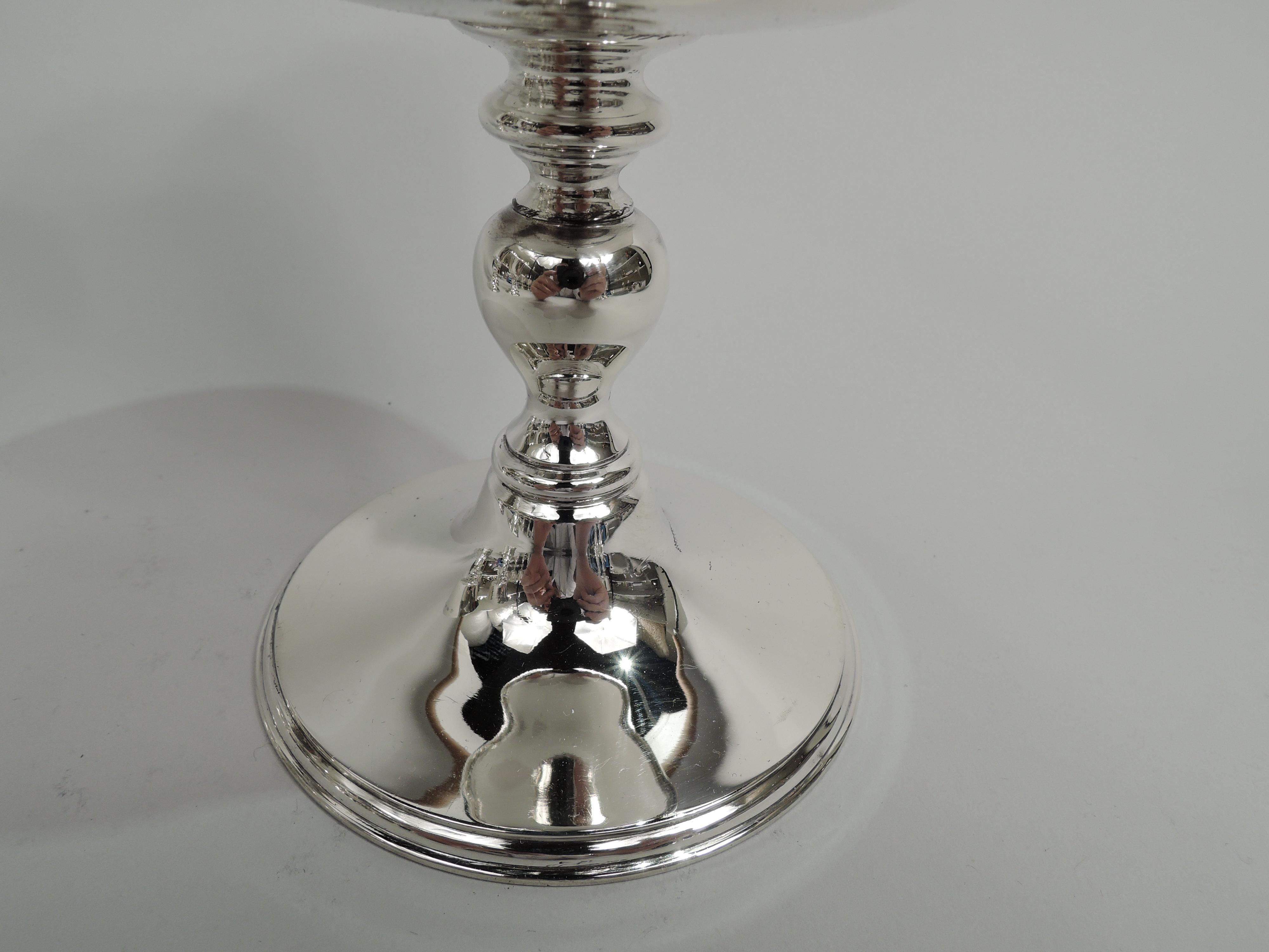 Set of 12 Traditional English Sterling Silver Goblets In Excellent Condition In New York, NY