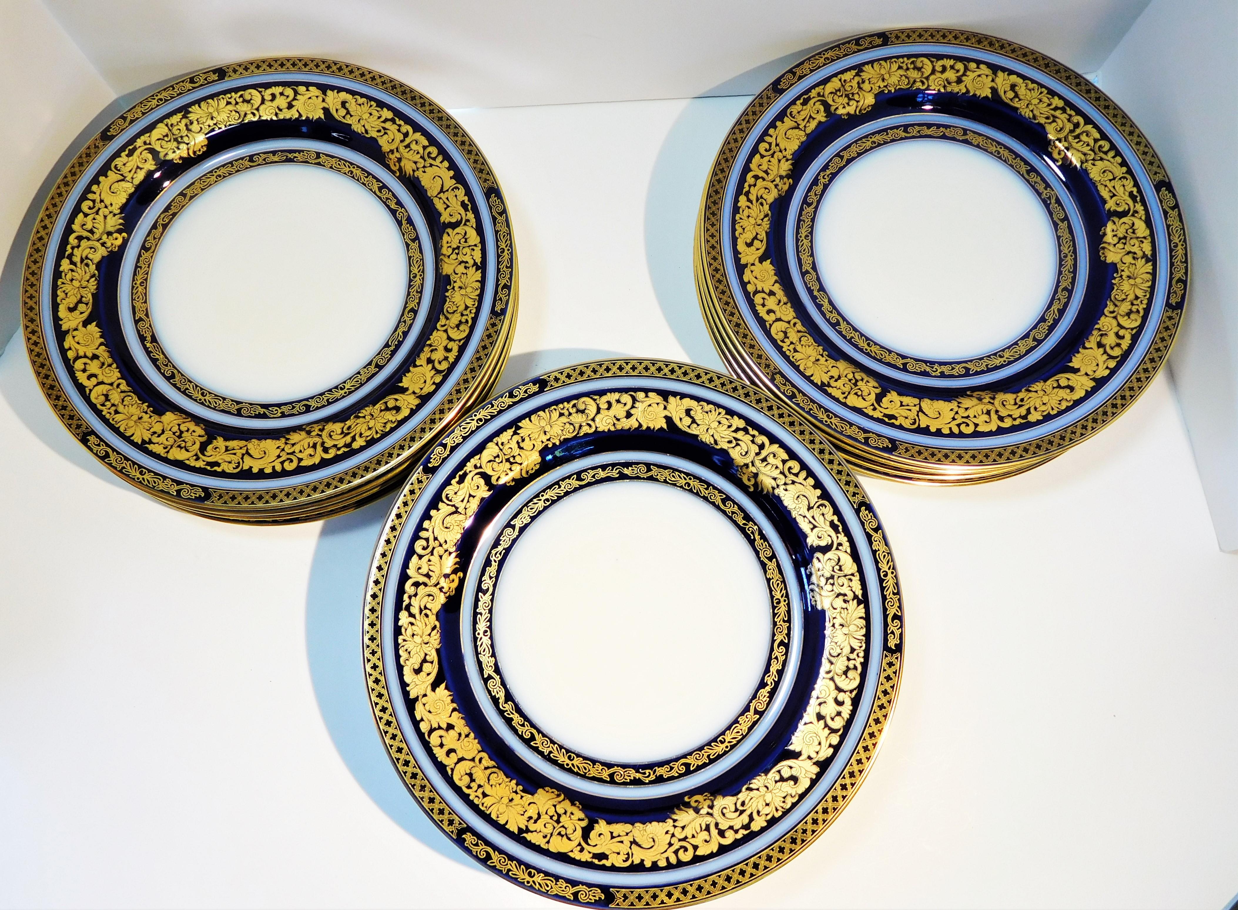 Set of 12 Tressemann & Vogt Cobalt & Gold Porcelain Dinner Plates, France, 1910 For Sale 5